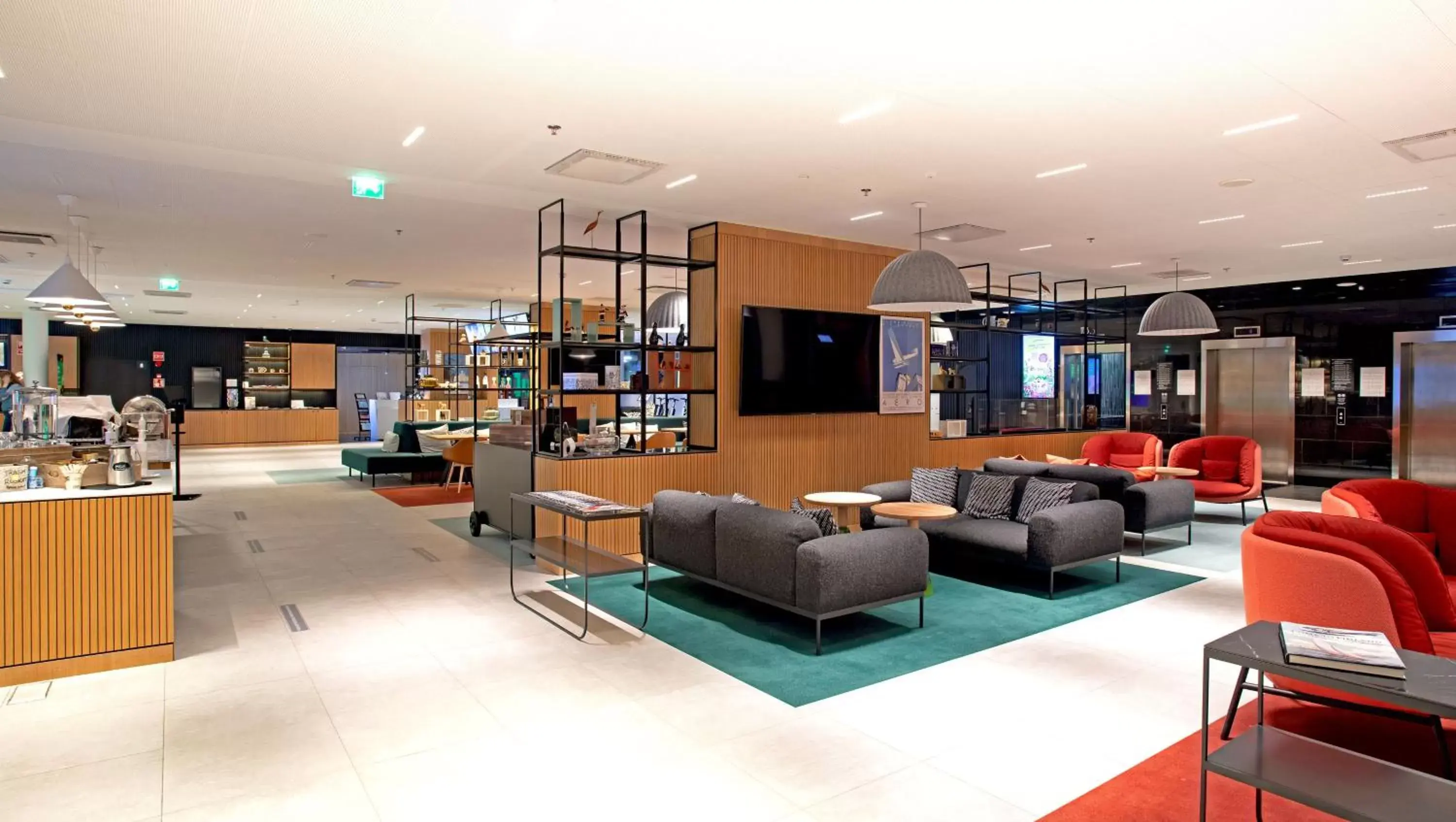 Property building, Lobby/Reception in Holiday Inn Helsinki - Expo, an IHG Hotel