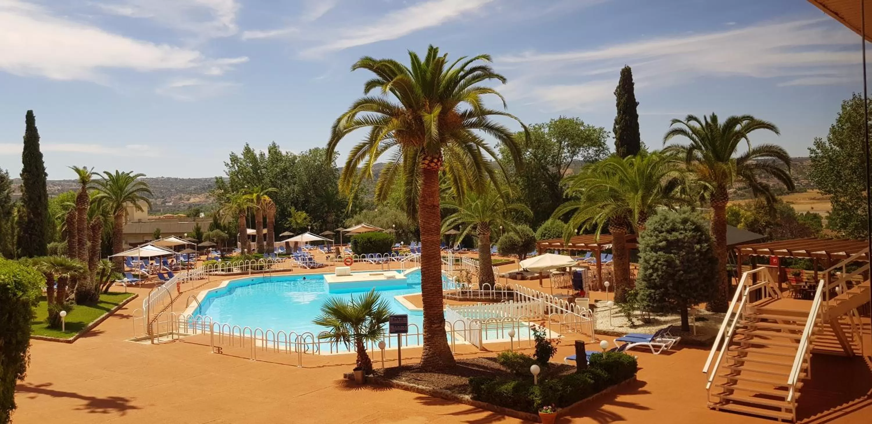 Swimming pool in Beatriz Toledo Auditorium & Spa