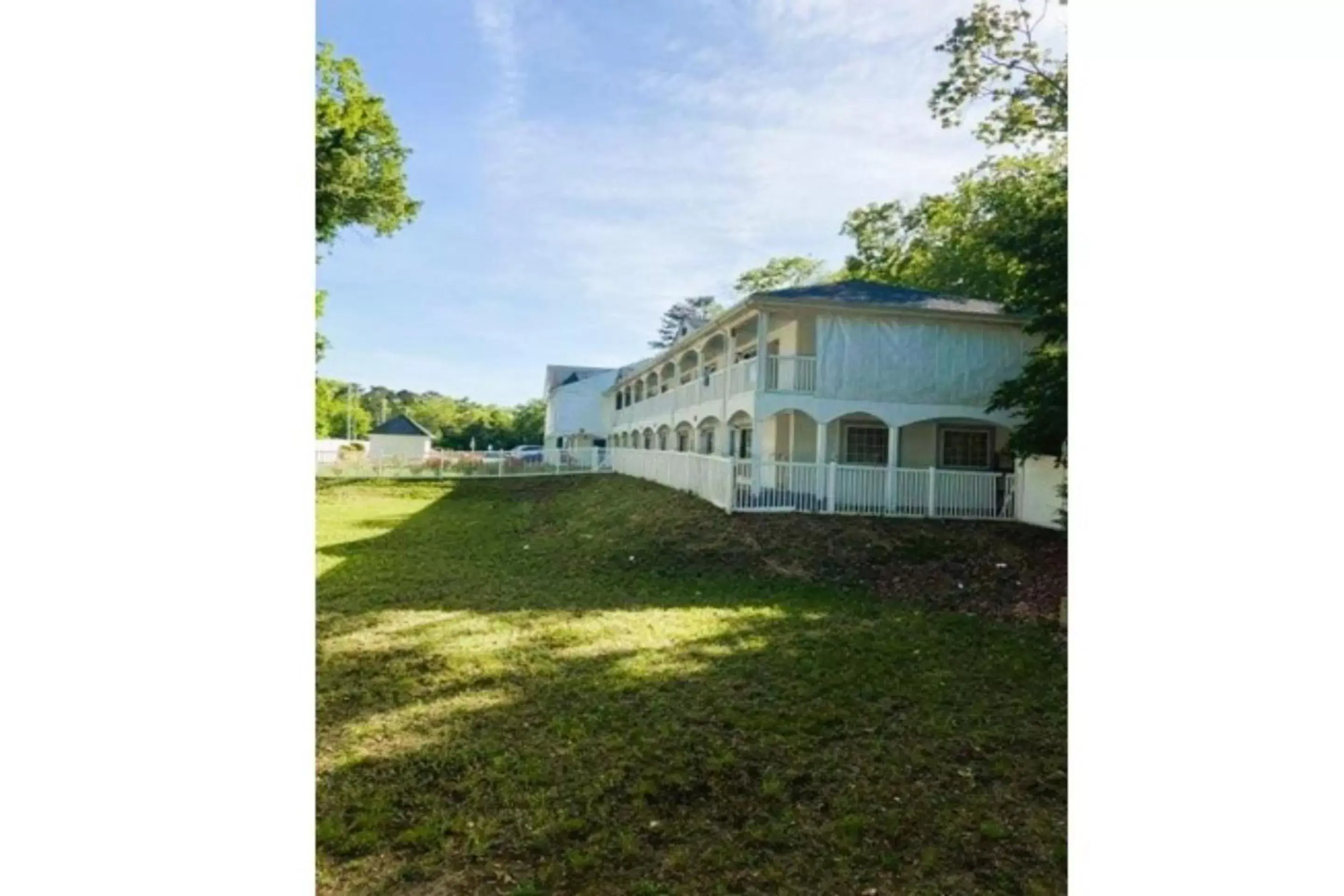 Facade/entrance, Property Building in Studio Inn and Suites