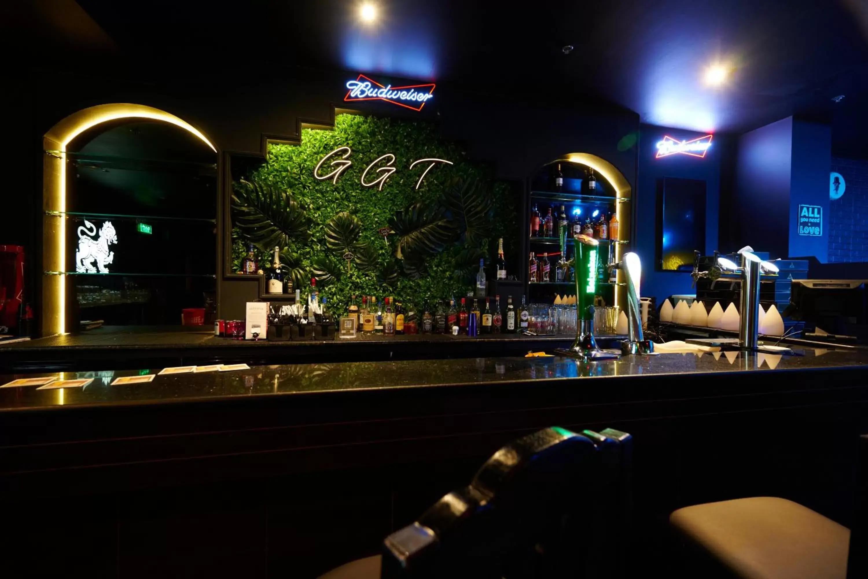 Nightclub / DJ, Lounge/Bar in Arman Hotel Juffair Mall