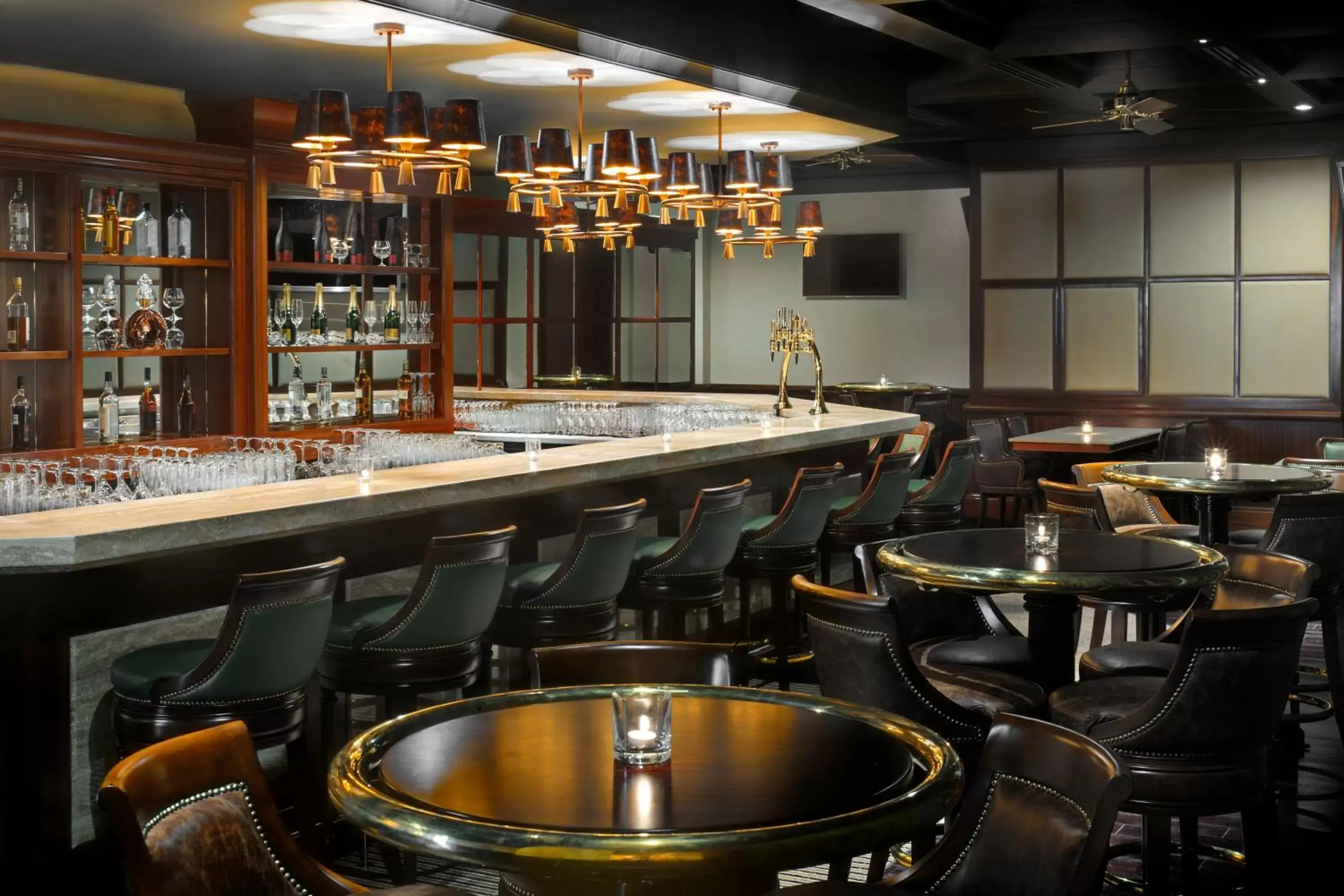 Lounge or bar, Lounge/Bar in Crowne Plaza - Dubai Jumeirah, an IHG Hotel
