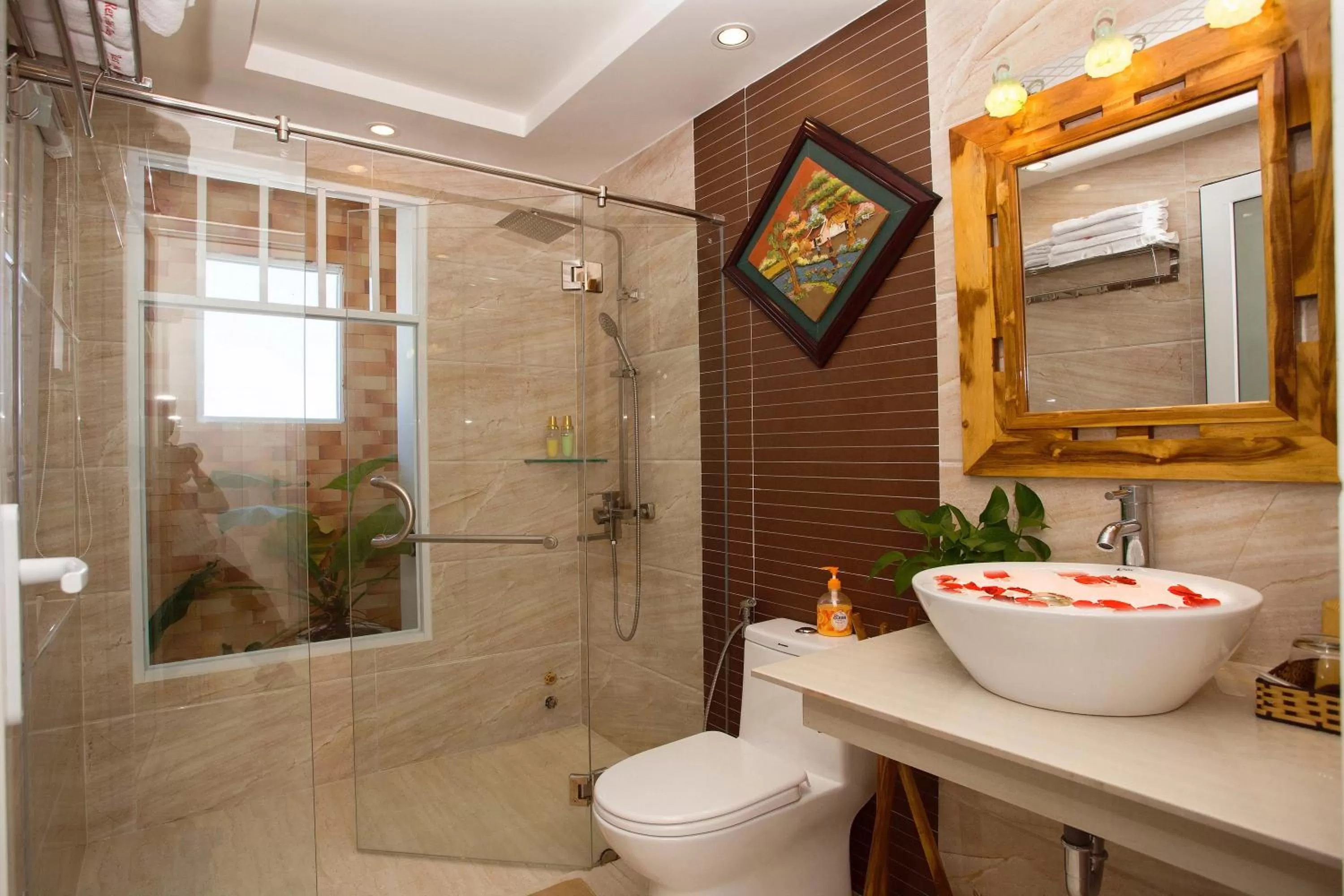 Bathroom in Rex Hotel & Apartment