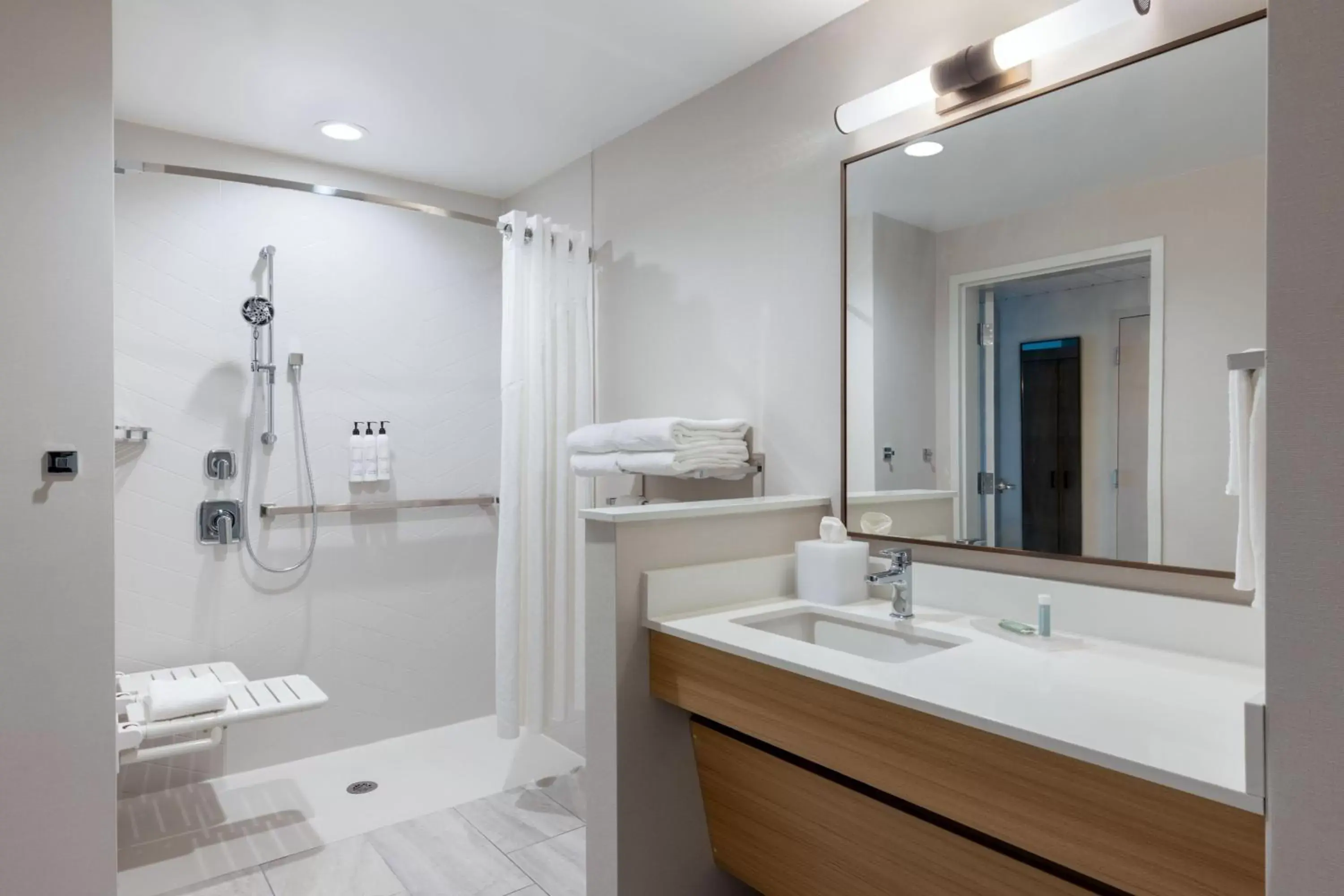 Bathroom in Fairfield by Marriott Inn & Suites Pensacola Beach