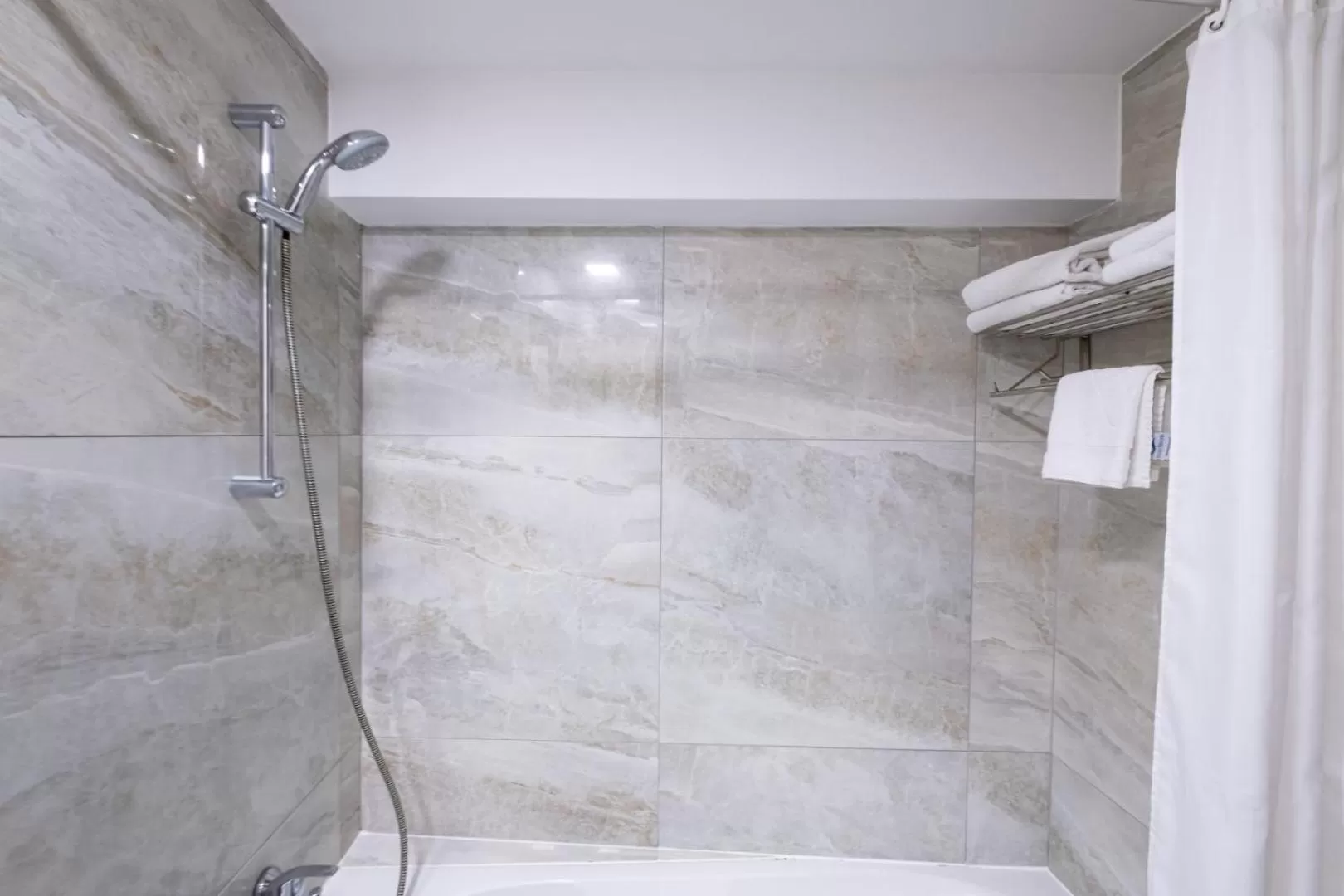 Livadhiotis City Hotel