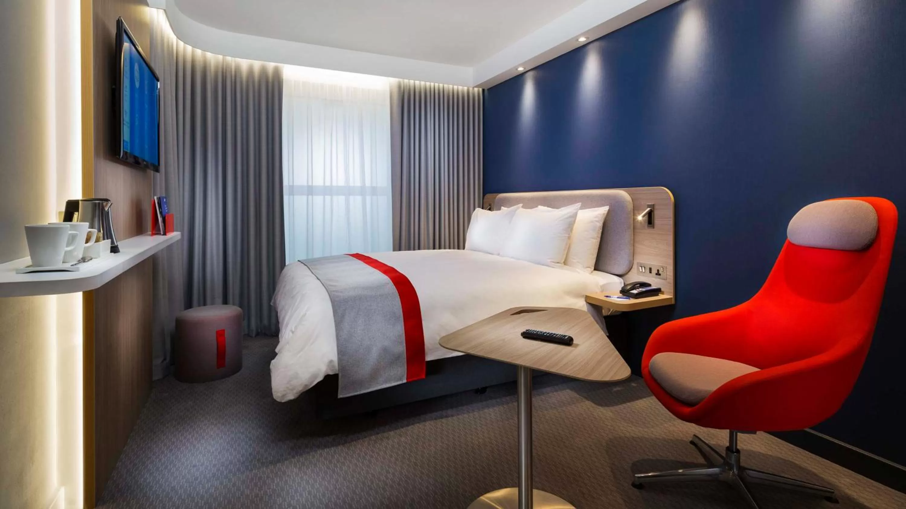 Photo of the whole room, Bed in Holiday Inn Express - Manchester - TRAFFORDCITY by IHG