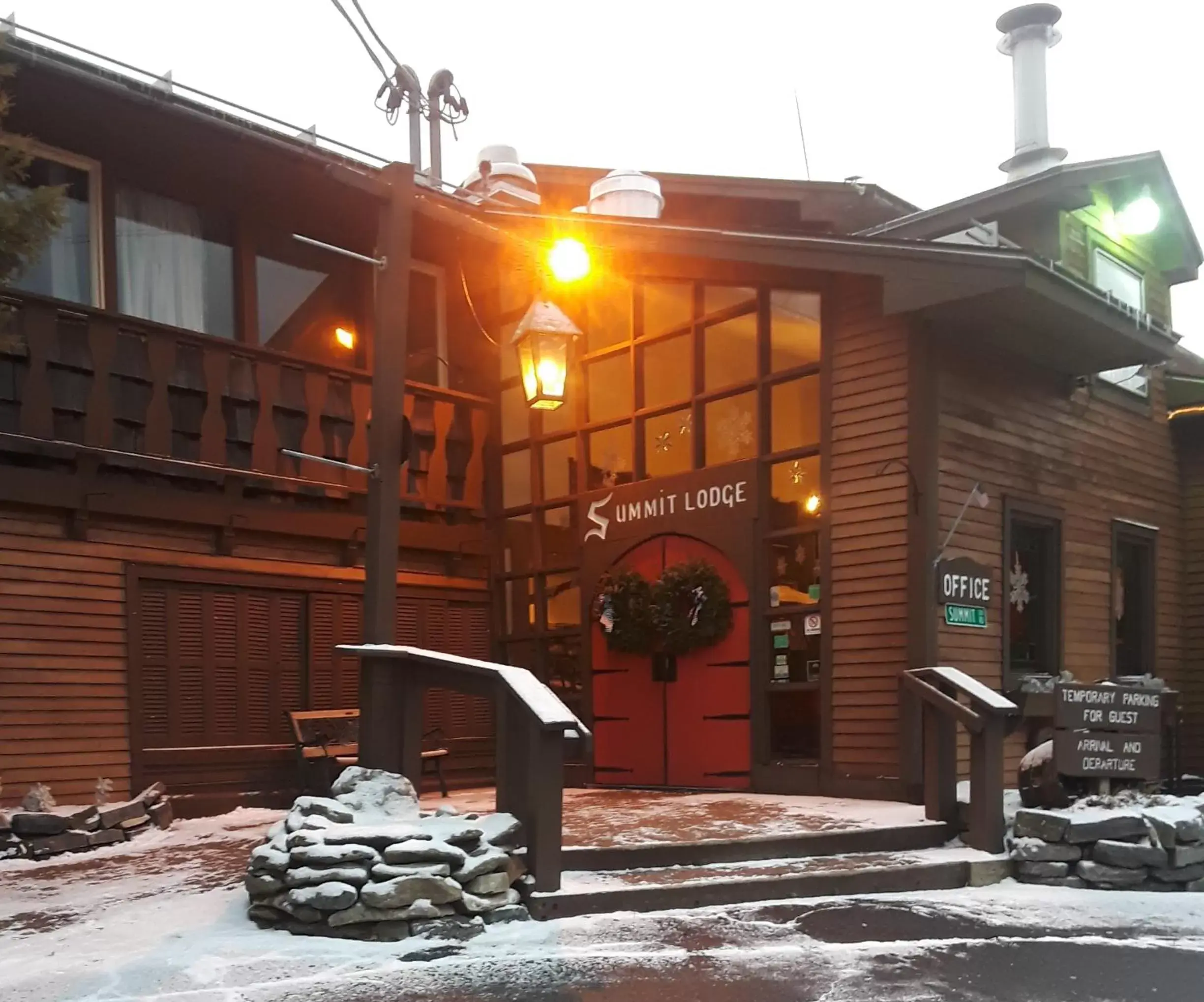 Facade/entrance, Winter in Summit Lodge