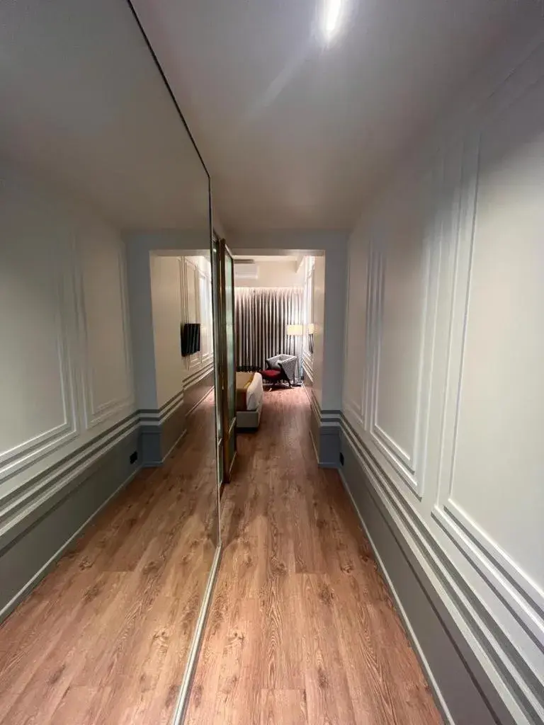 Superior King Room in Hotel Poonja International Superior King Room in Hotel Poonja International