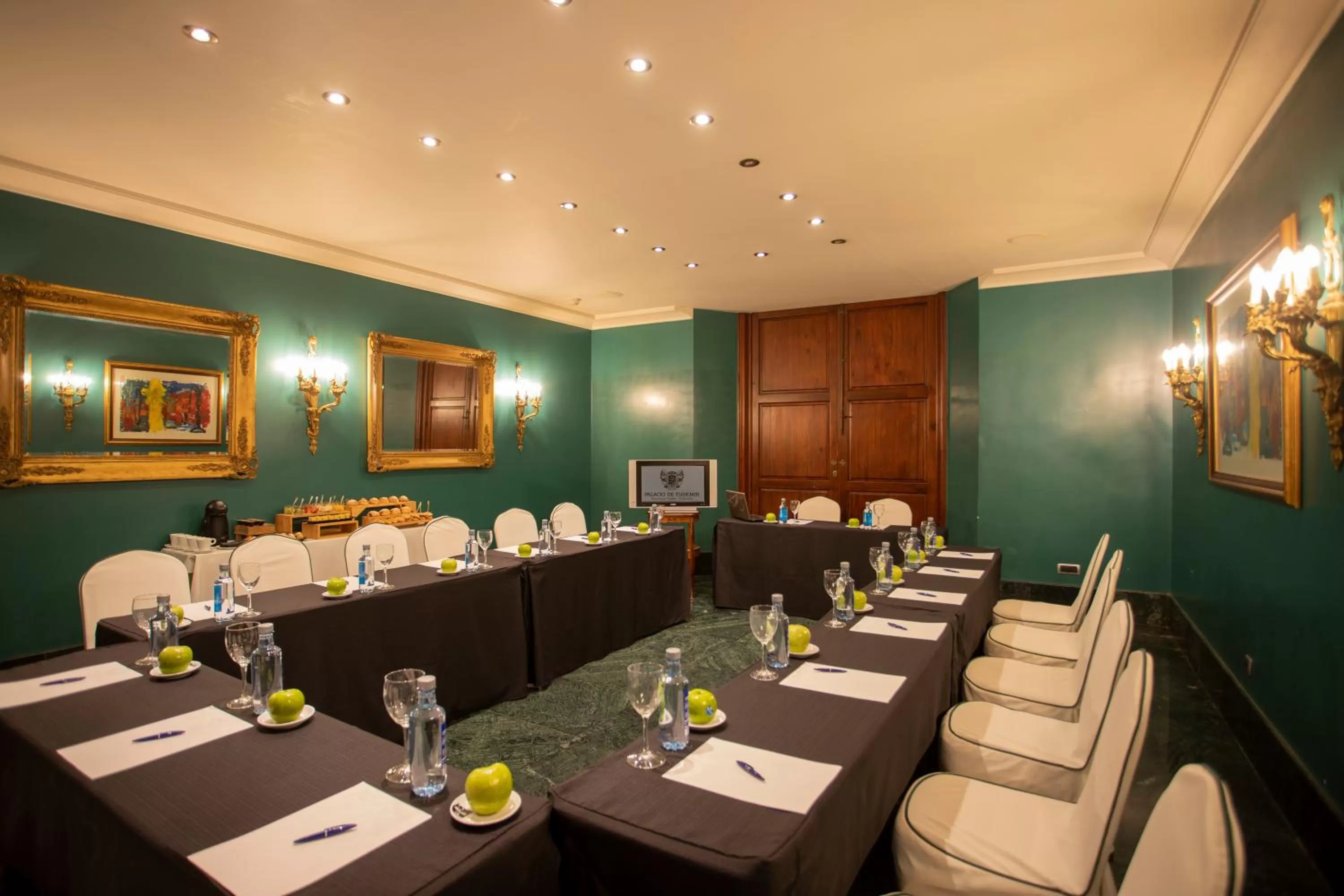 Meeting/conference room in Sercotel Palacio de Tudemir