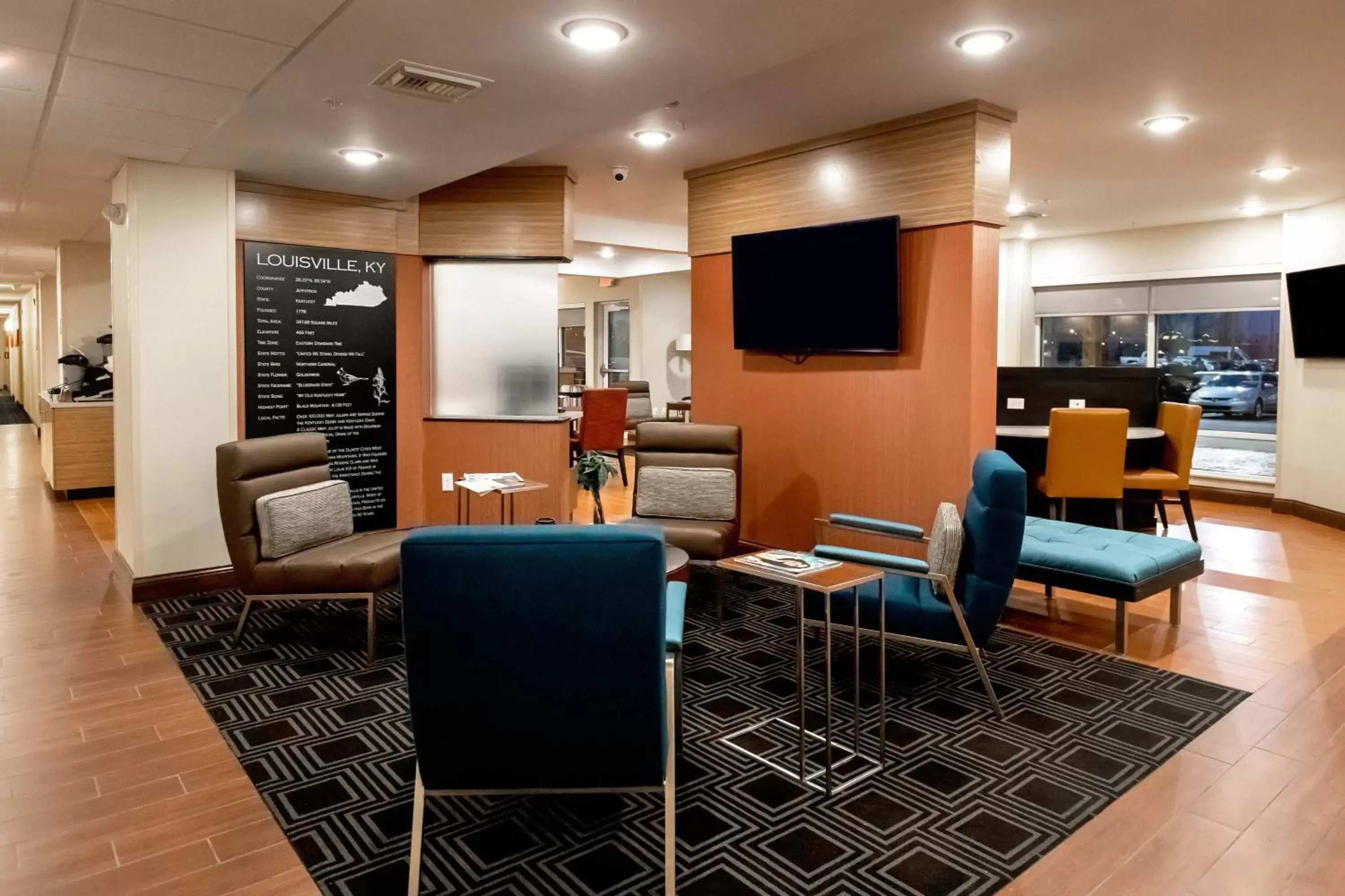 Lobby or reception, Seating Area in TownePlace Suites by Marriott Louisville Airport