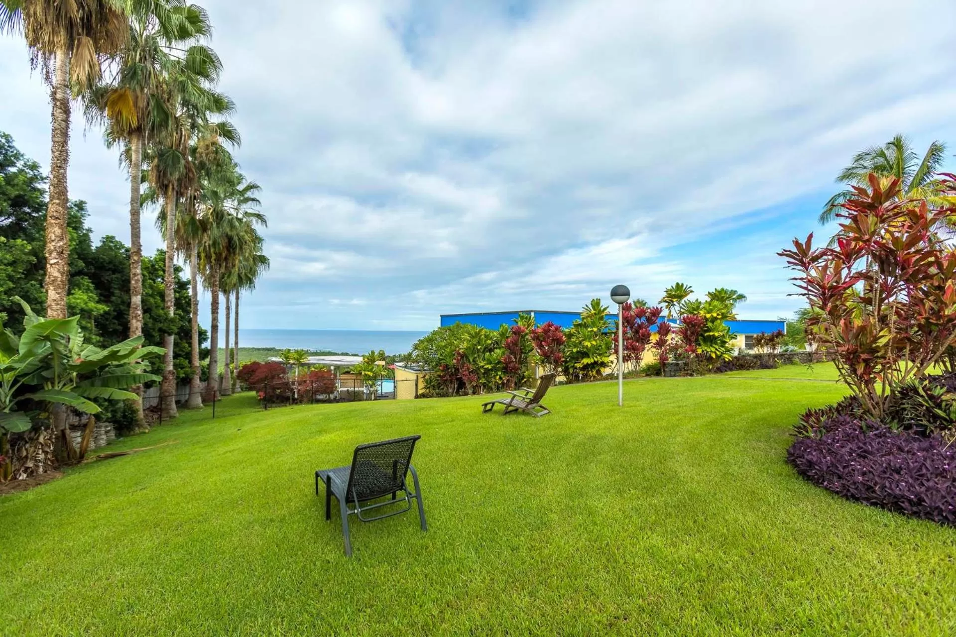 Property building, Garden in Luana Inn