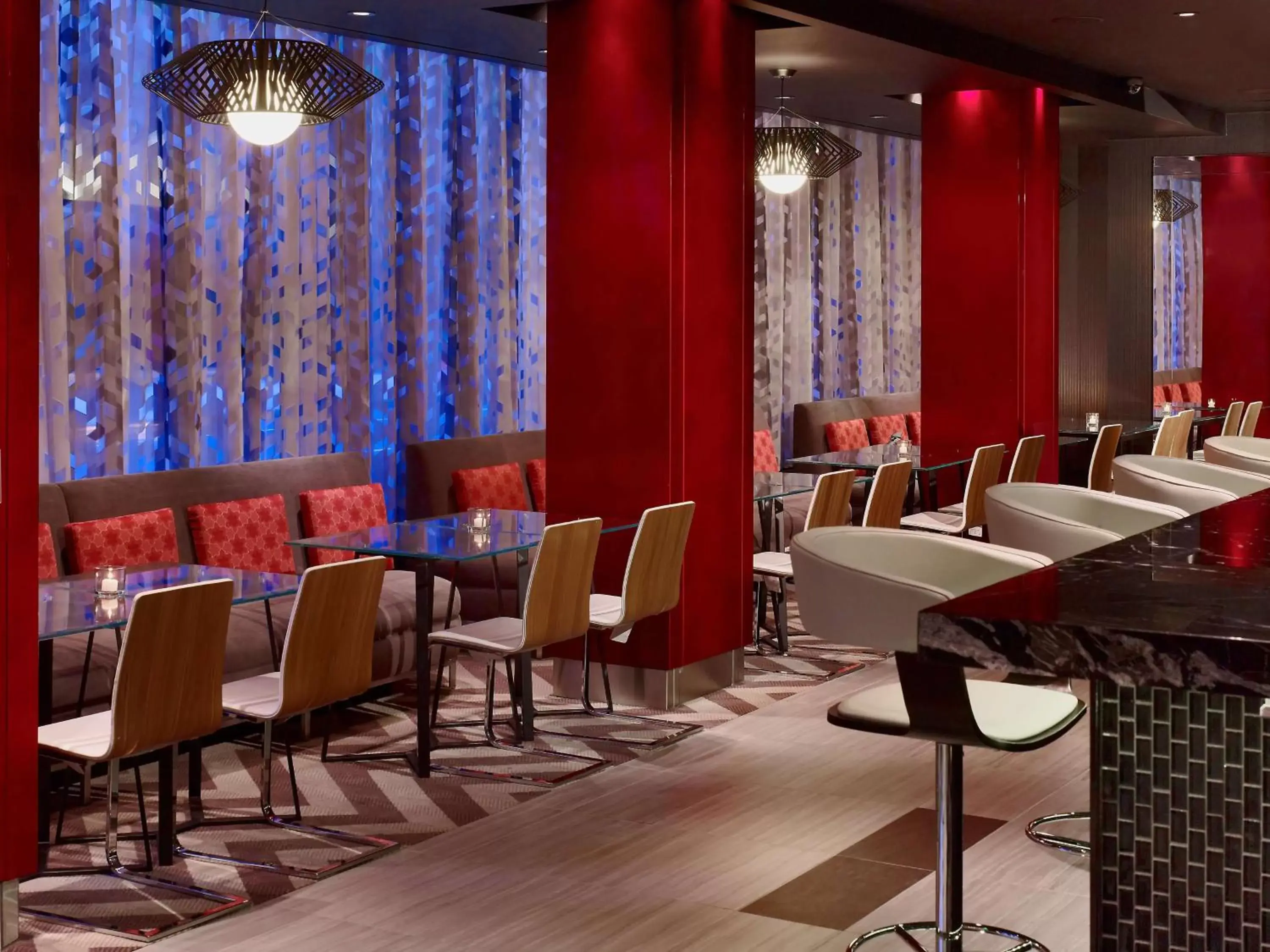 Lounge or bar in Sonesta Philadelphia Rittenhouse Square Lounge or bar in Sonesta Philadelphia Rittenhouse Square