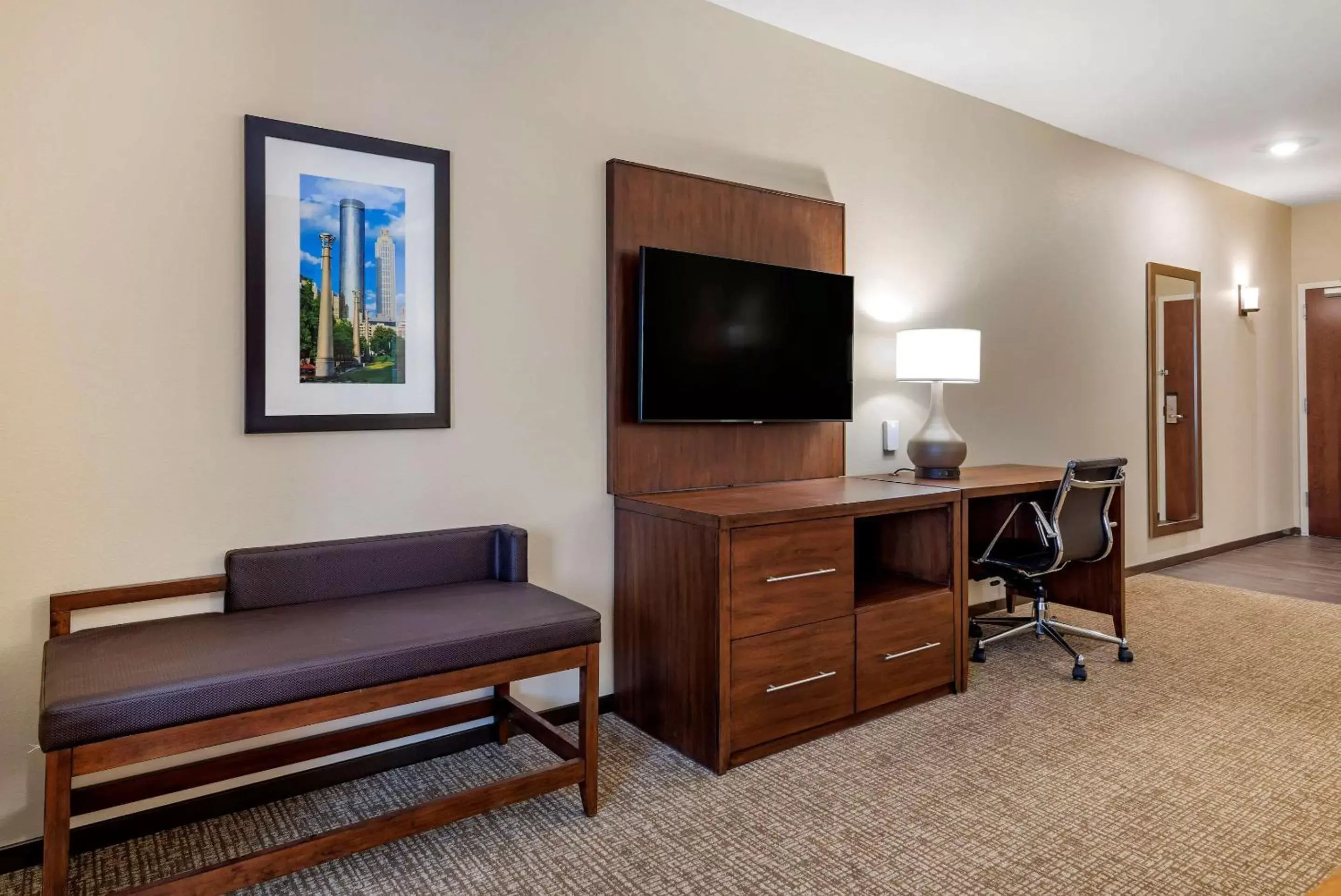 Photo of the whole room, TV/Entertainment Center in Comfort Suites