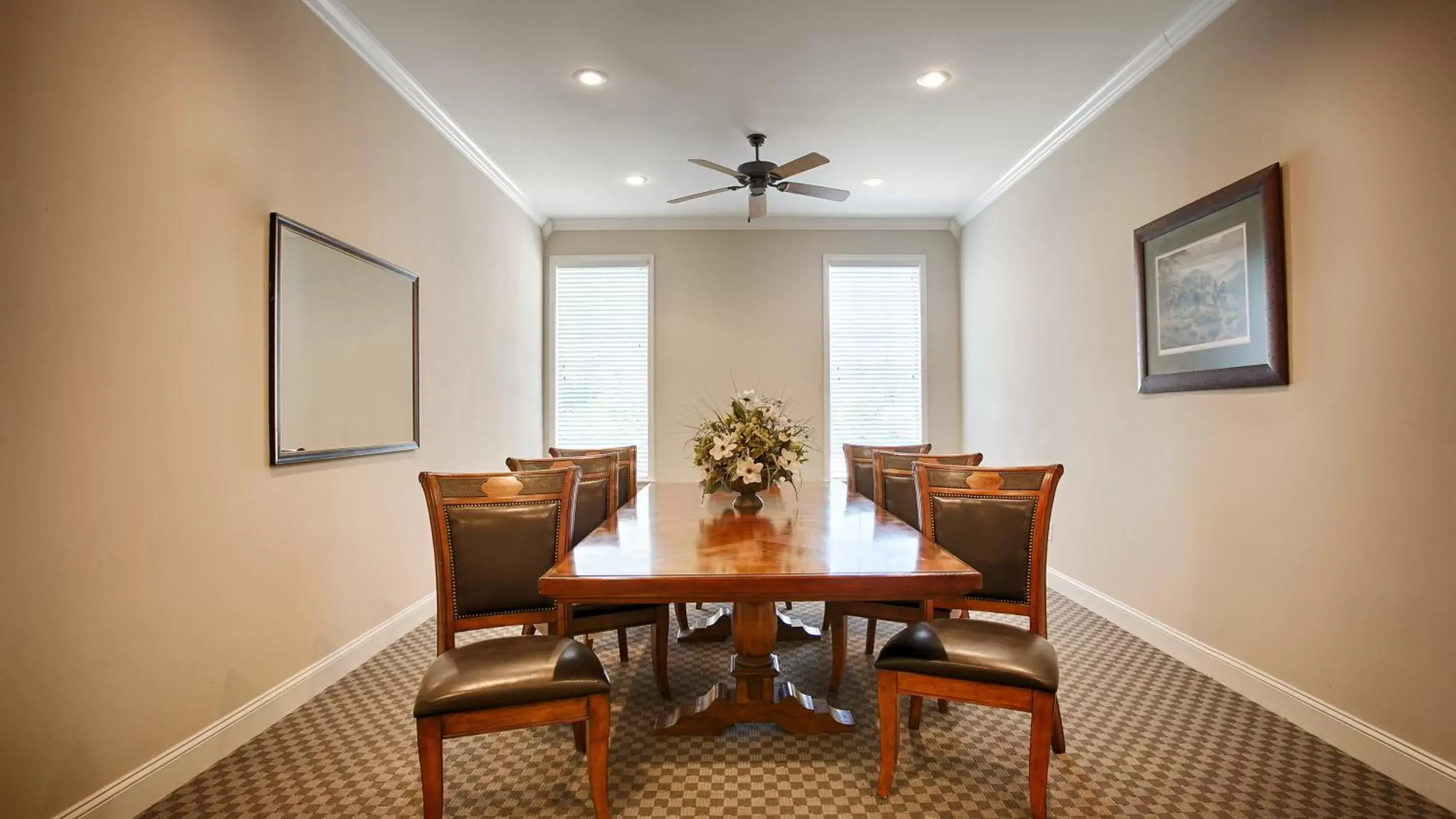 Meeting/conference room in SureStay Hotel by Best Western Leesville
