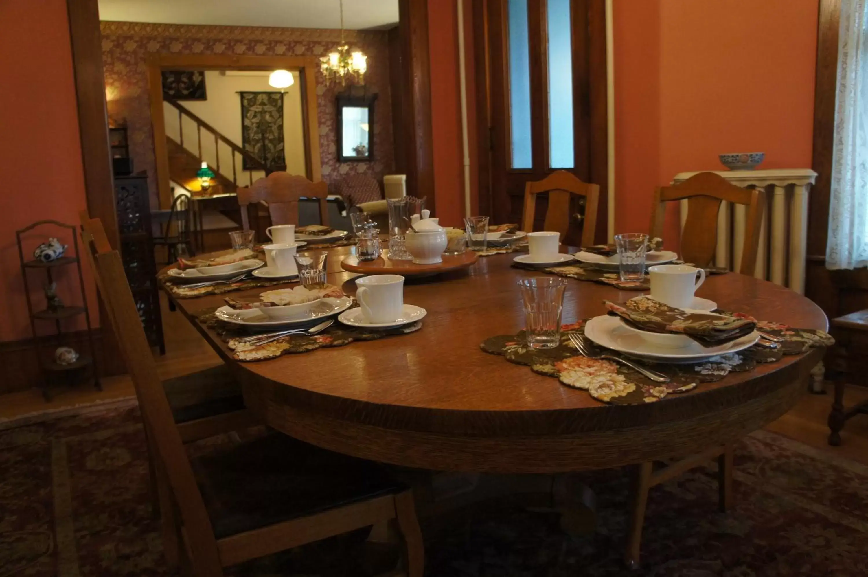 Restaurant/Places to Eat in Maplecroft Bed & Breakfast