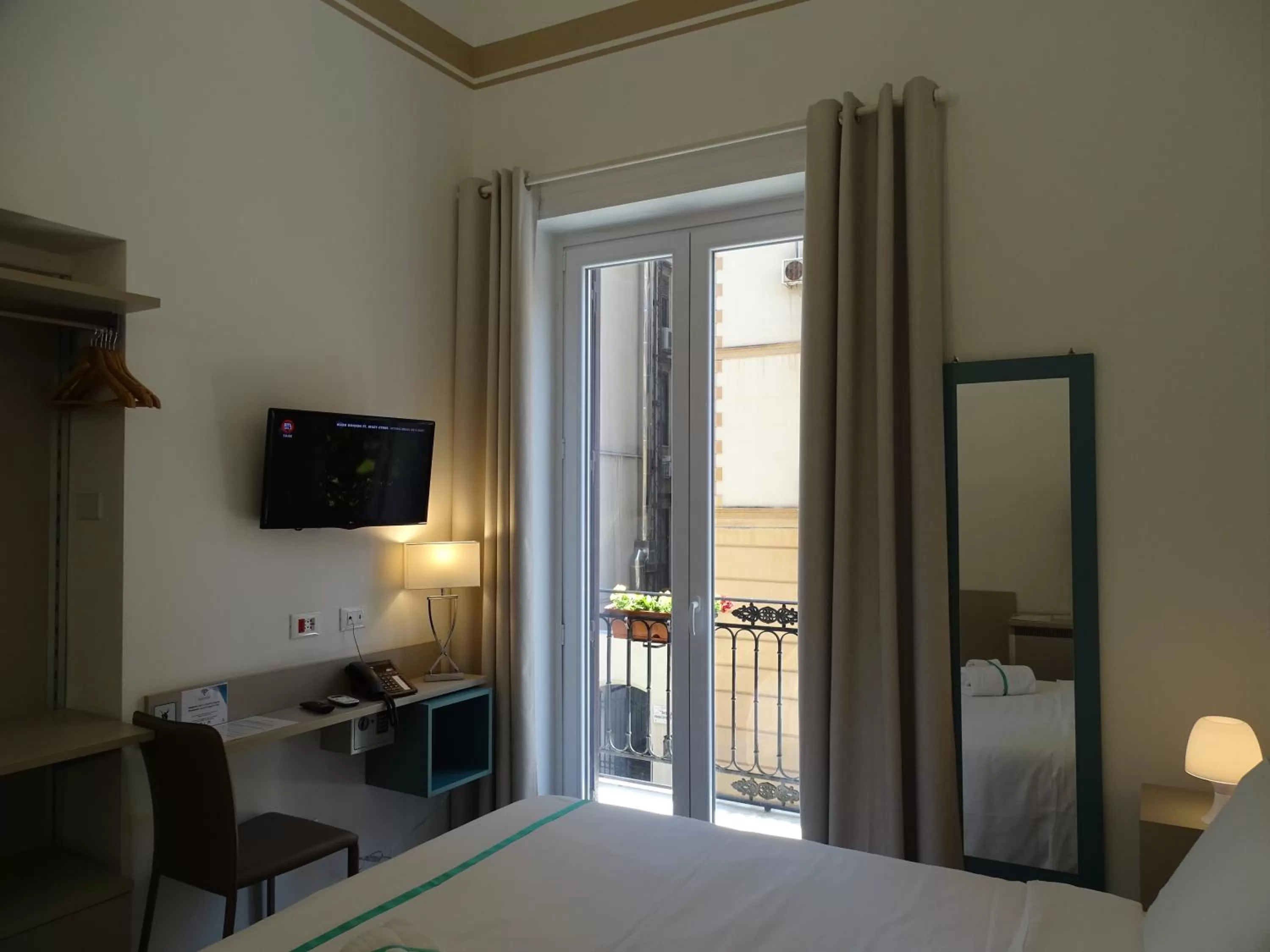 Spring, Bed in Le Quattro Stagioni - Rooms & Suites