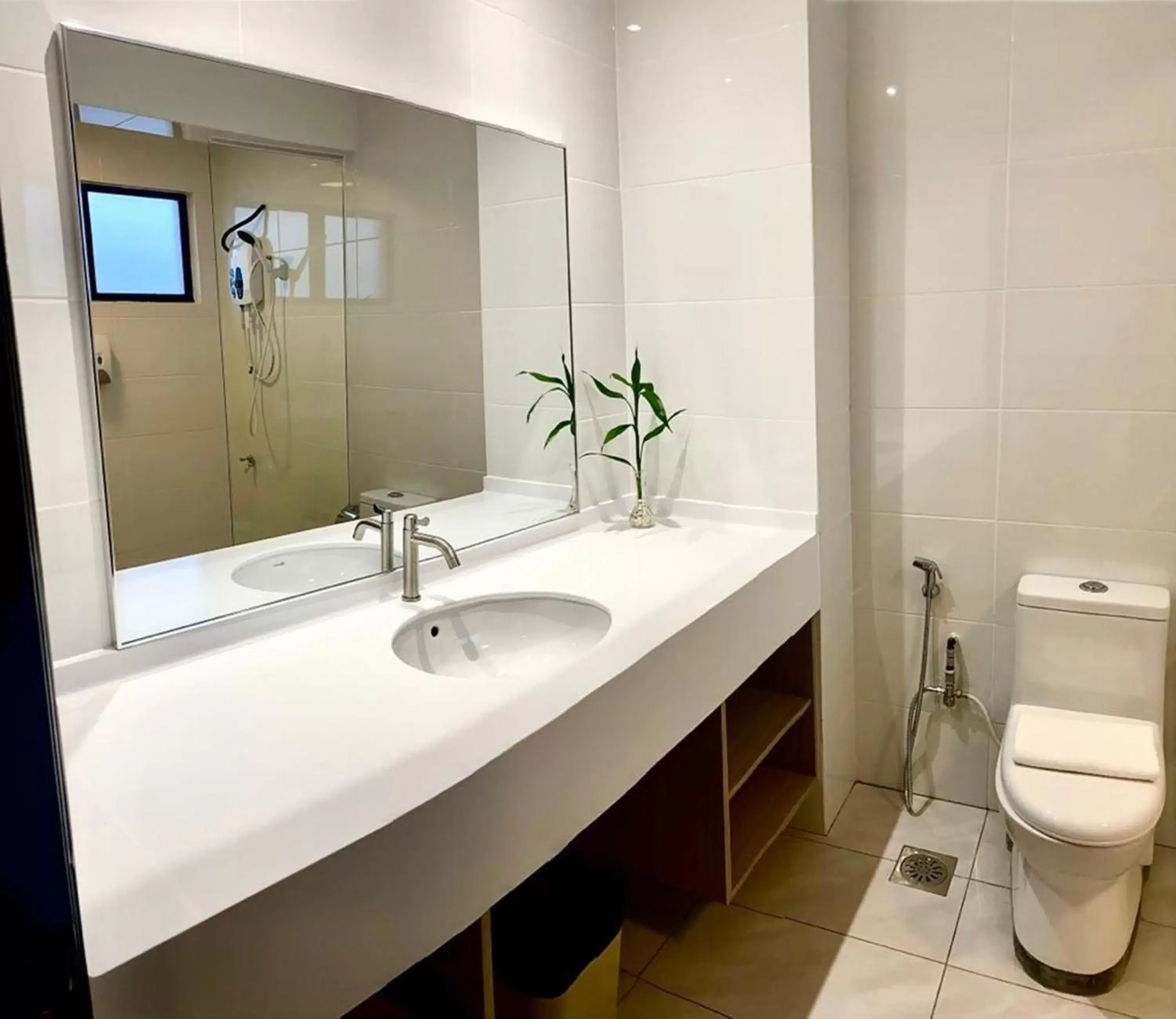 Bathroom in Promenade Service Apartment