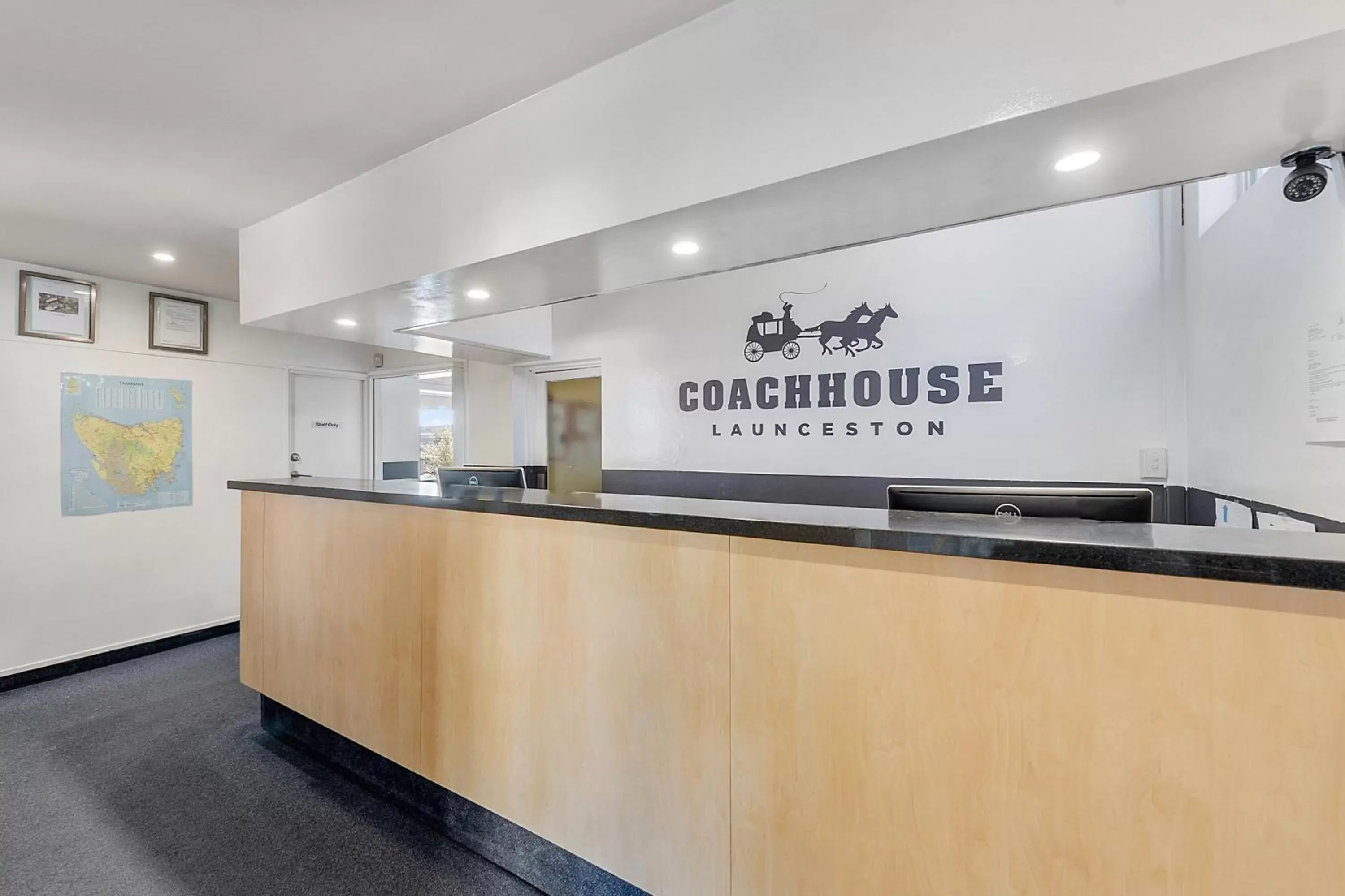 Lobby or reception, Kitchen/Kitchenette in Coach House Launceston