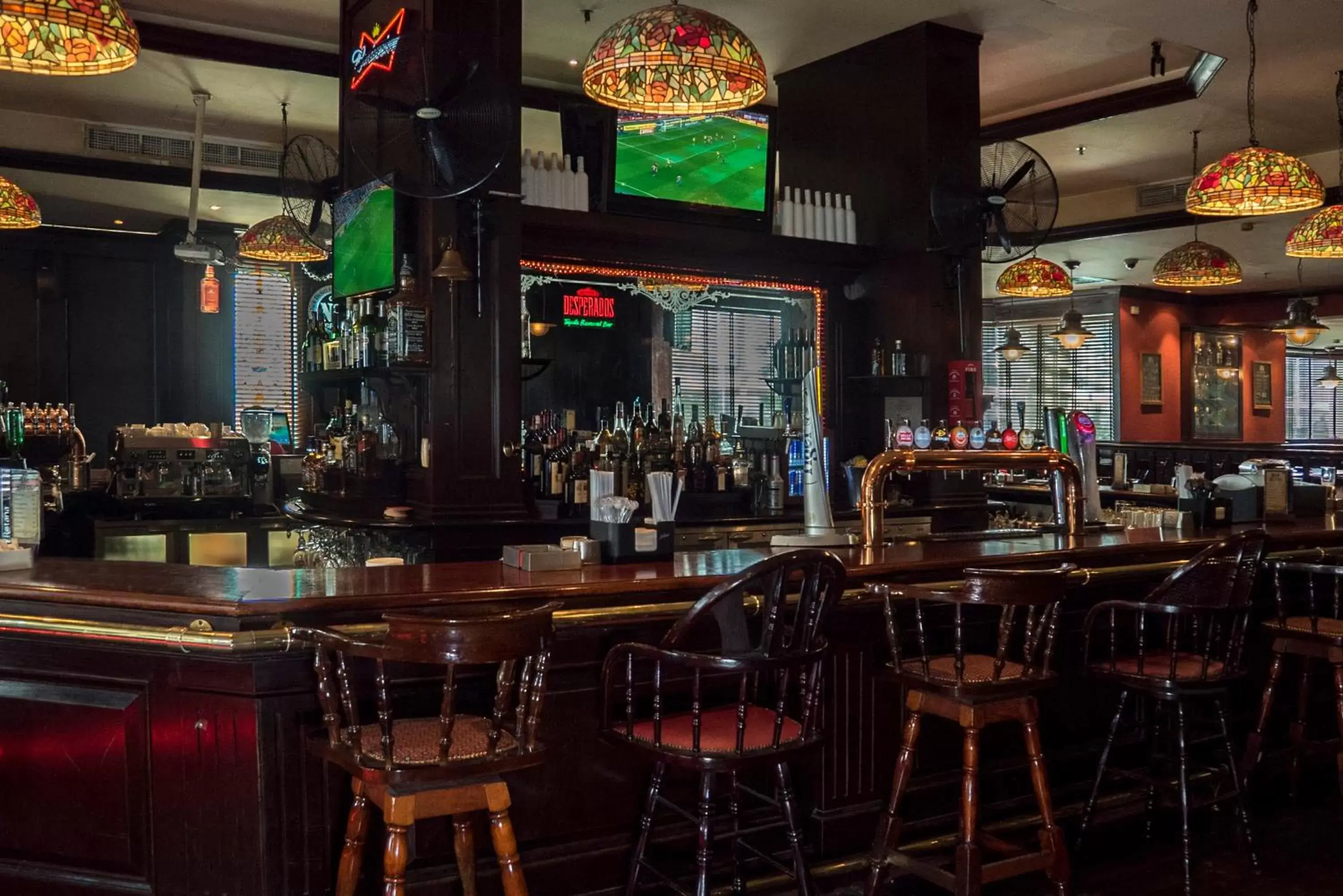 Lounge or bar in Jumeira Rotana – Dubai Lounge or bar in Jumeira Rotana – Dubai