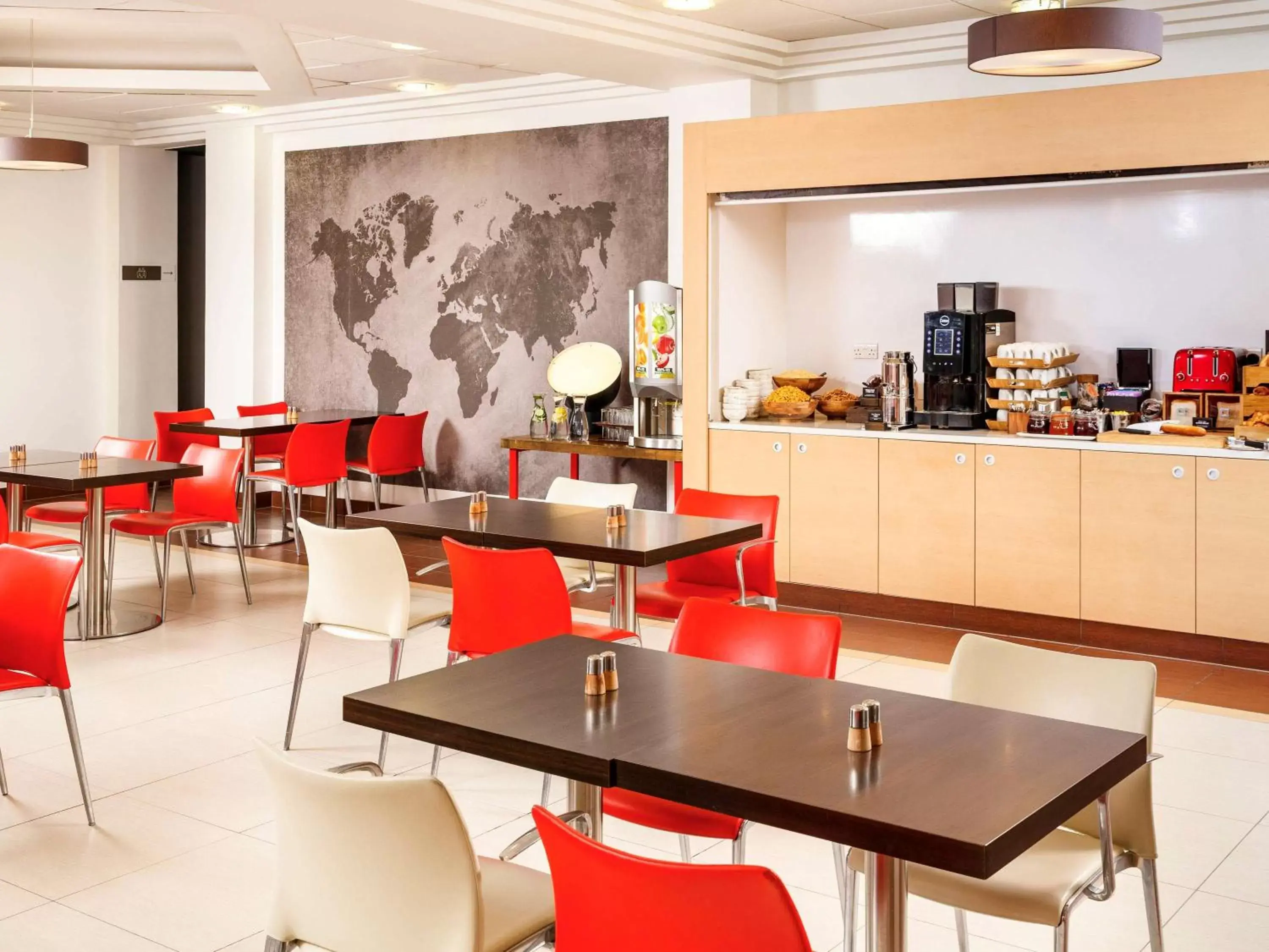 Restaurant/Places to Eat in ibis Southampton