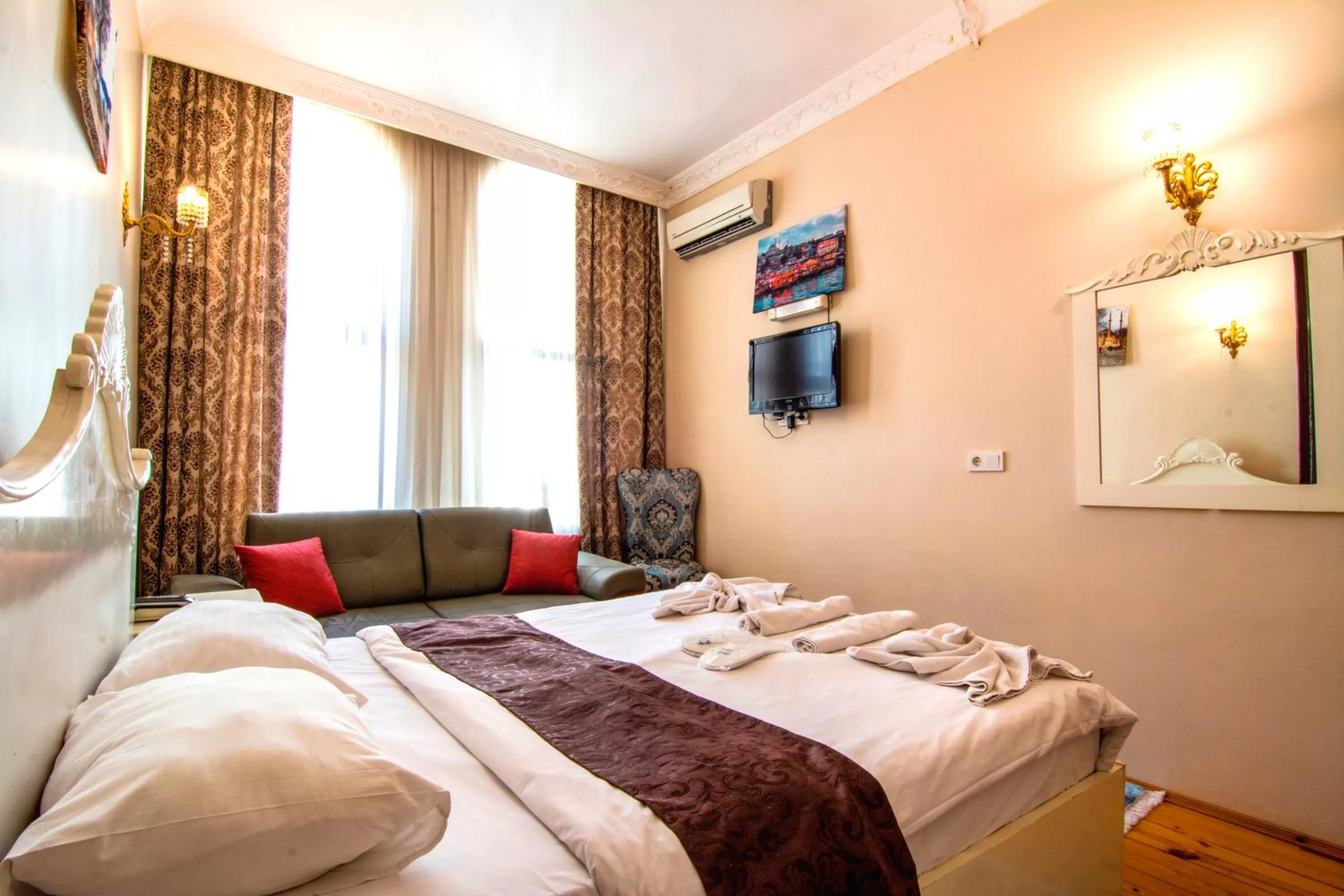 Bed in Hotel Gedikpasa Family