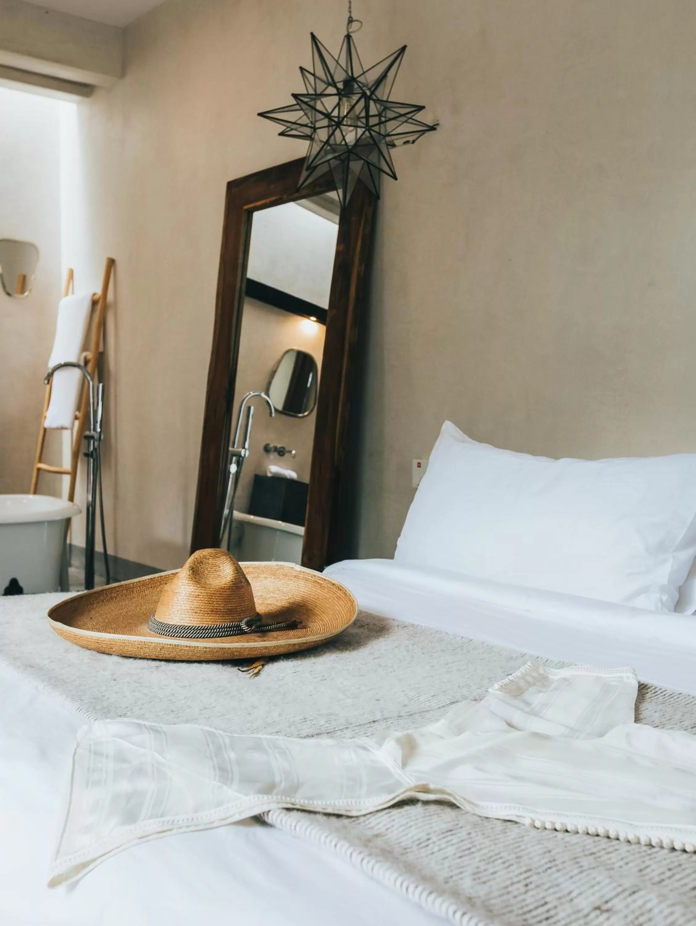 Bed in Ambre & Epices Jungle Hotel & Spa