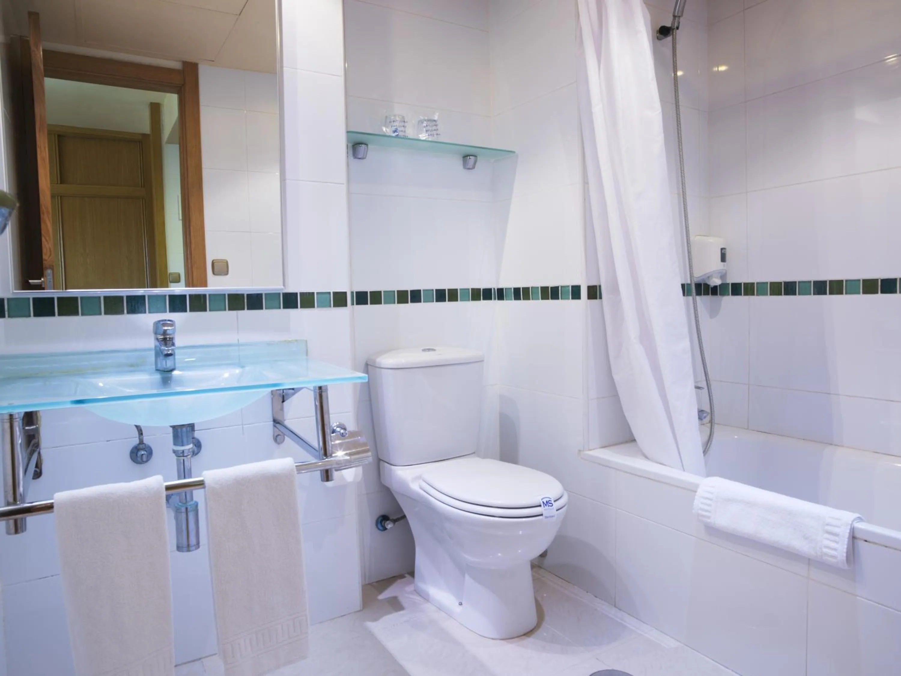 Bathroom in Apartamentos MS Pepita