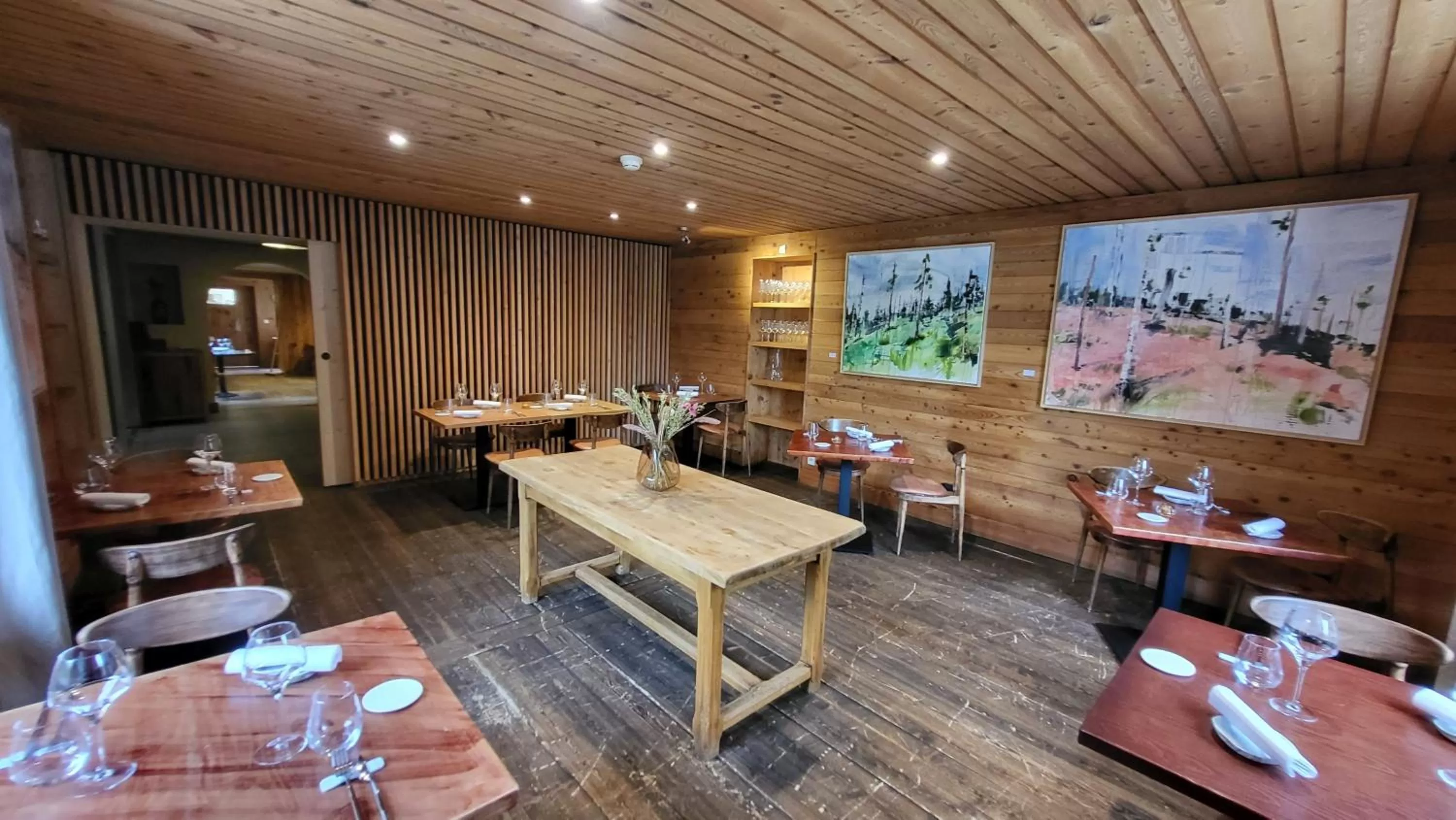 Restaurant/places to eat in Hotel du Golf