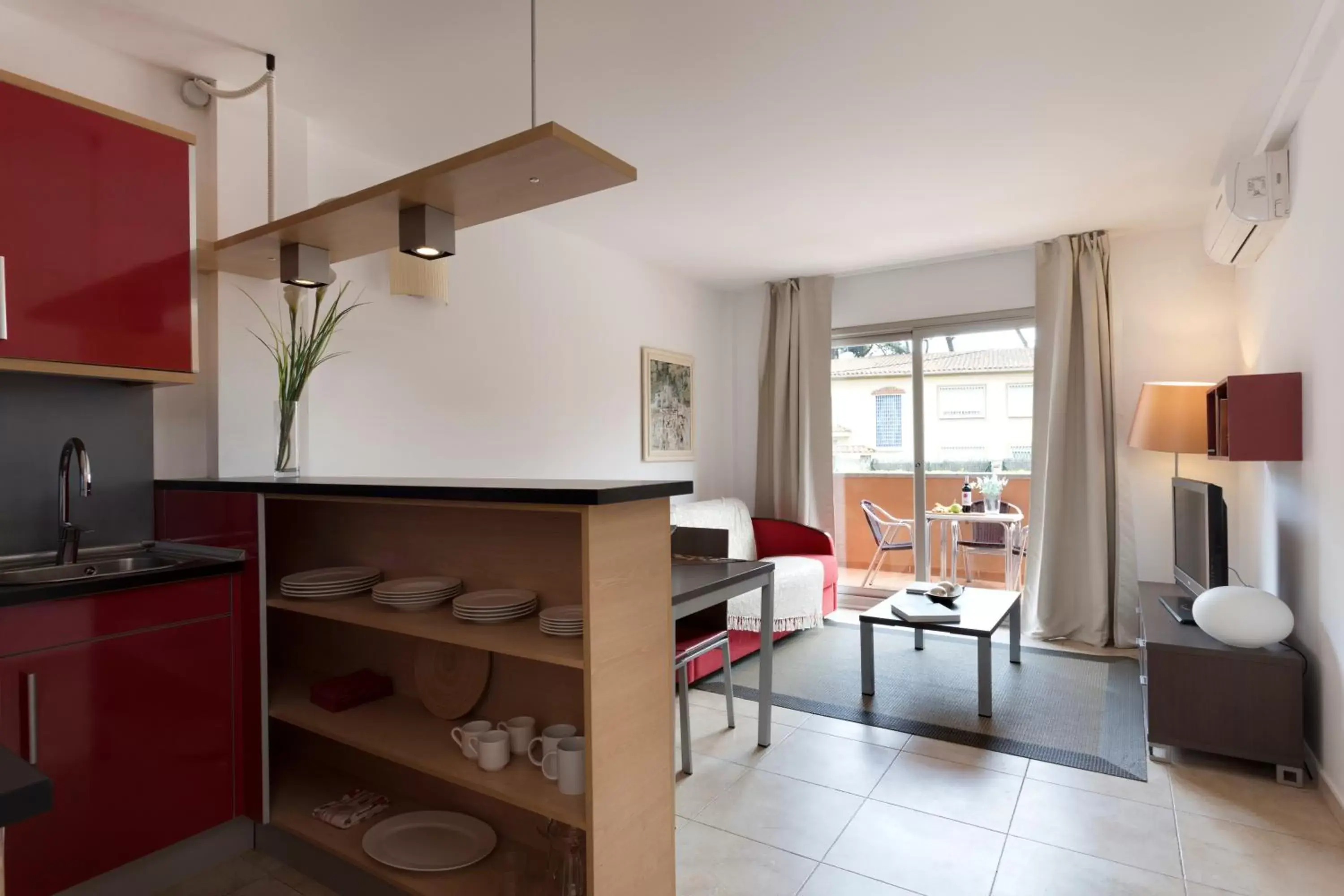 Balcony/Terrace, Kitchen/Kitchenette in Aparthotel Bardon