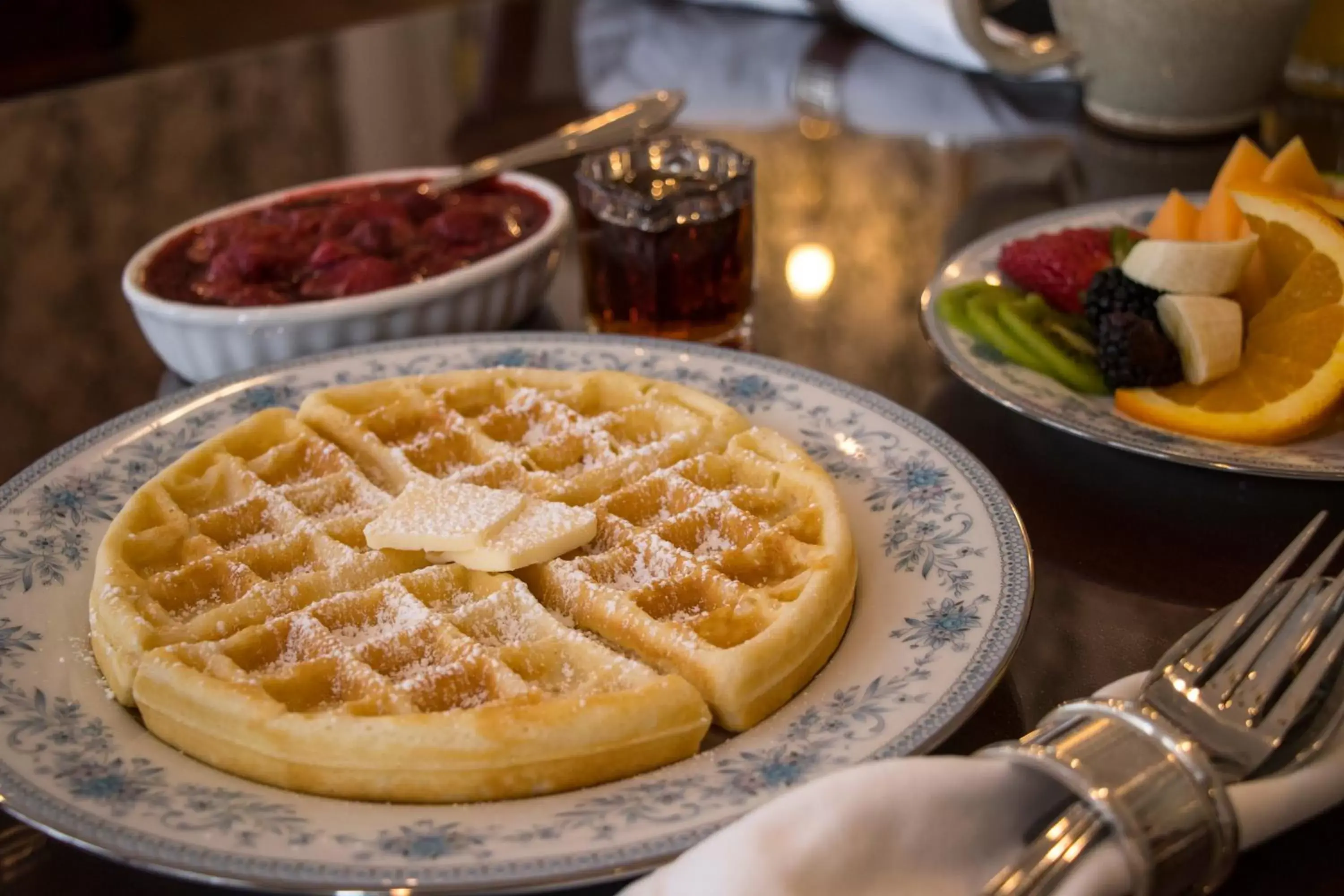 American breakfast in The Rochester Inn