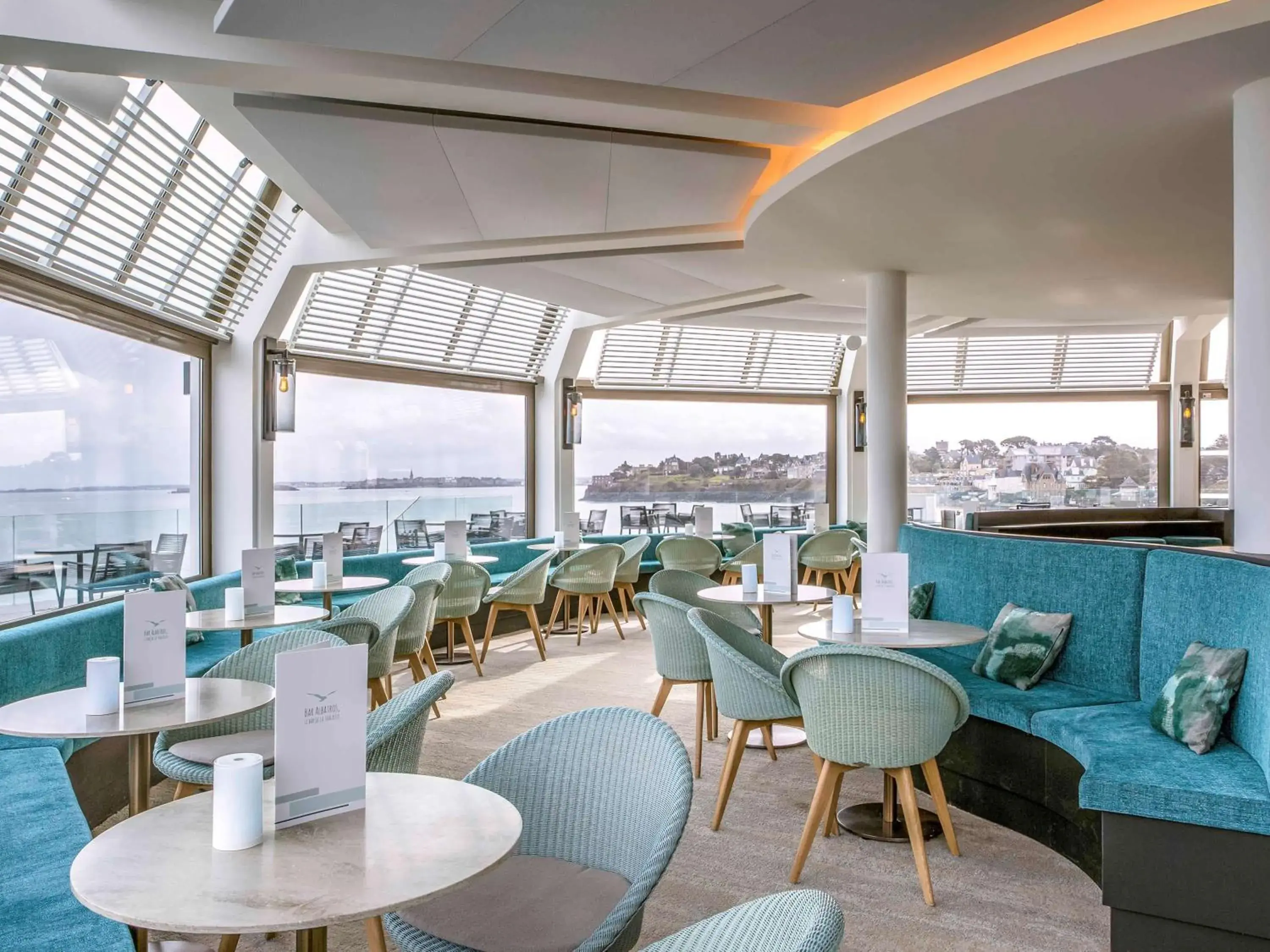 Restaurant/Places to Eat in Emeria Dinard Hotel Thalasso & Spa