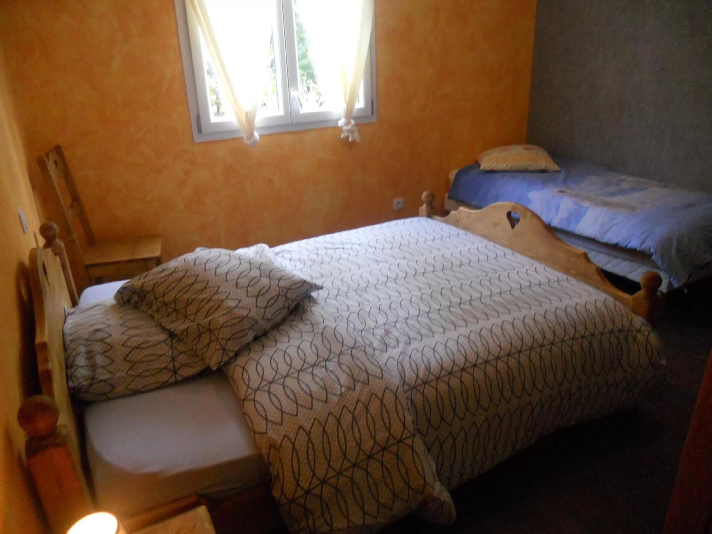 Photo of the whole room, Bed in Auberge du Saut des Cuves