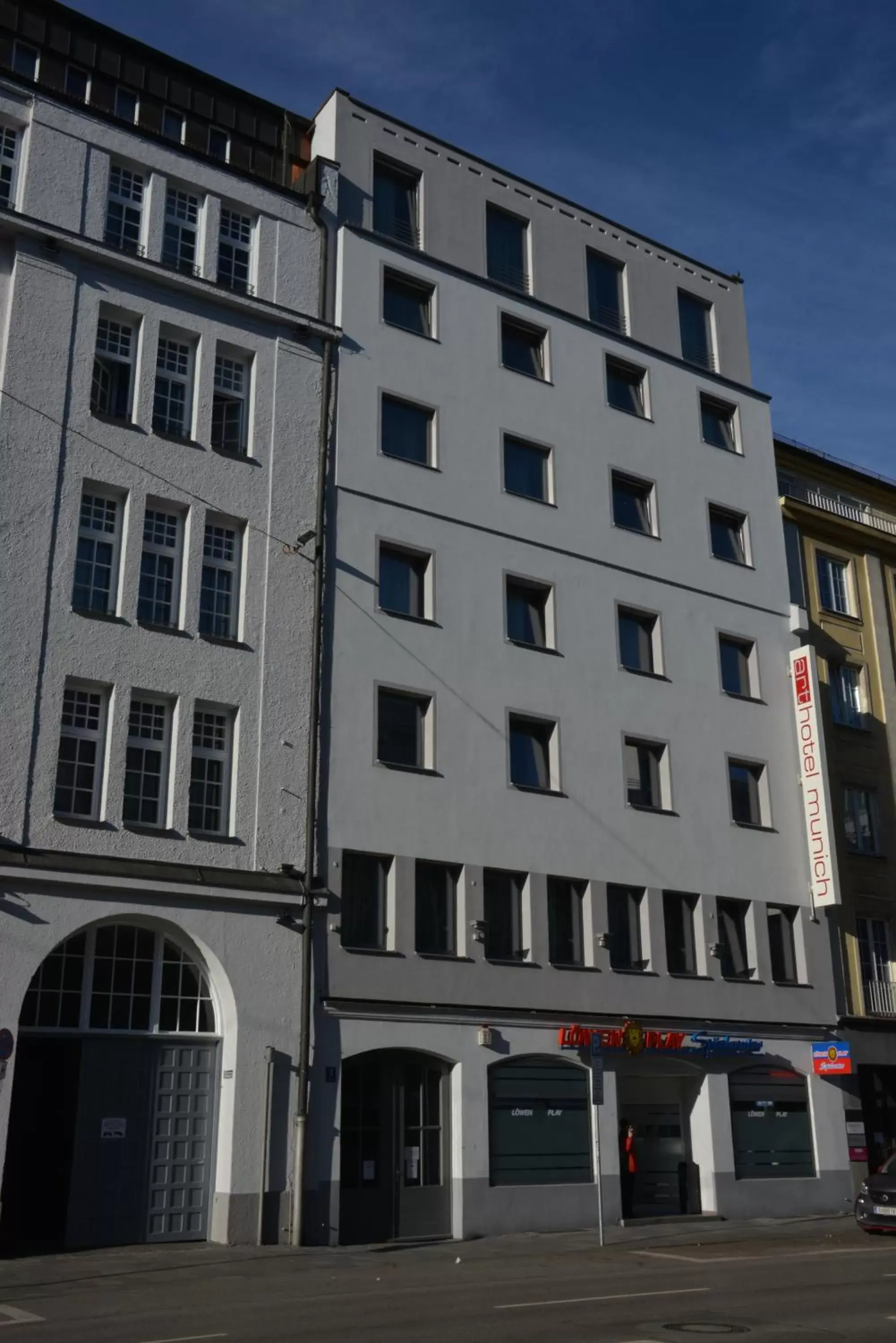 Facade/entrance, Property Building in Arthotel Munich