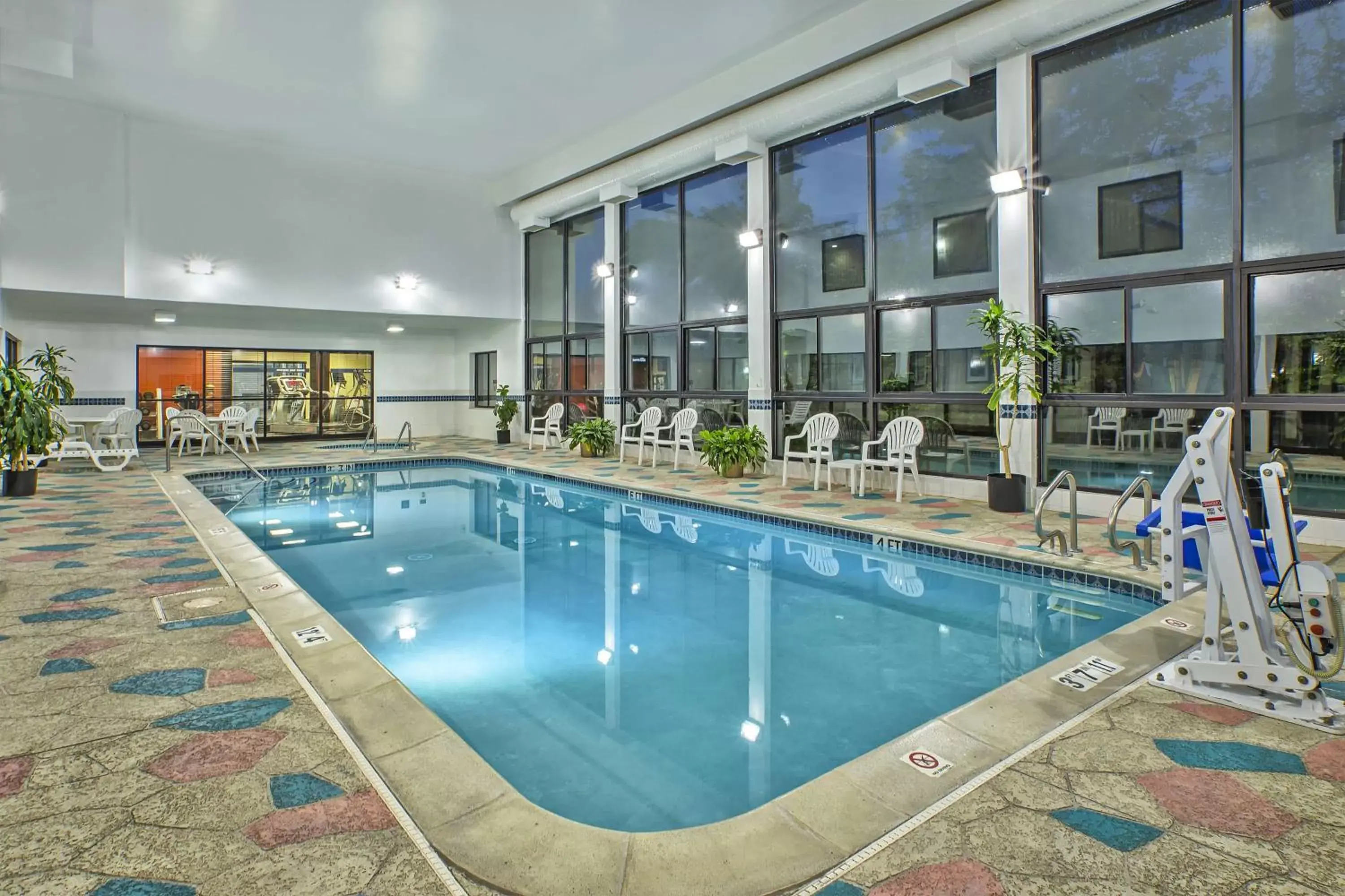 Pool view in Hampton Inn Detroit/Belleville-Airport Area Pool view in Hampton Inn Detroit/Belleville-Airport Area