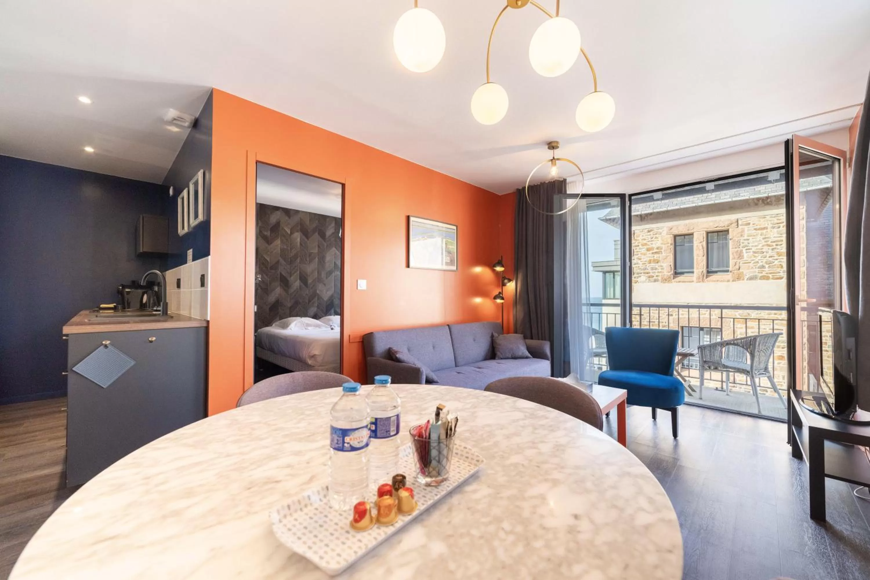 Kitchen or kitchenette in Logis Hôtel Ker Mor