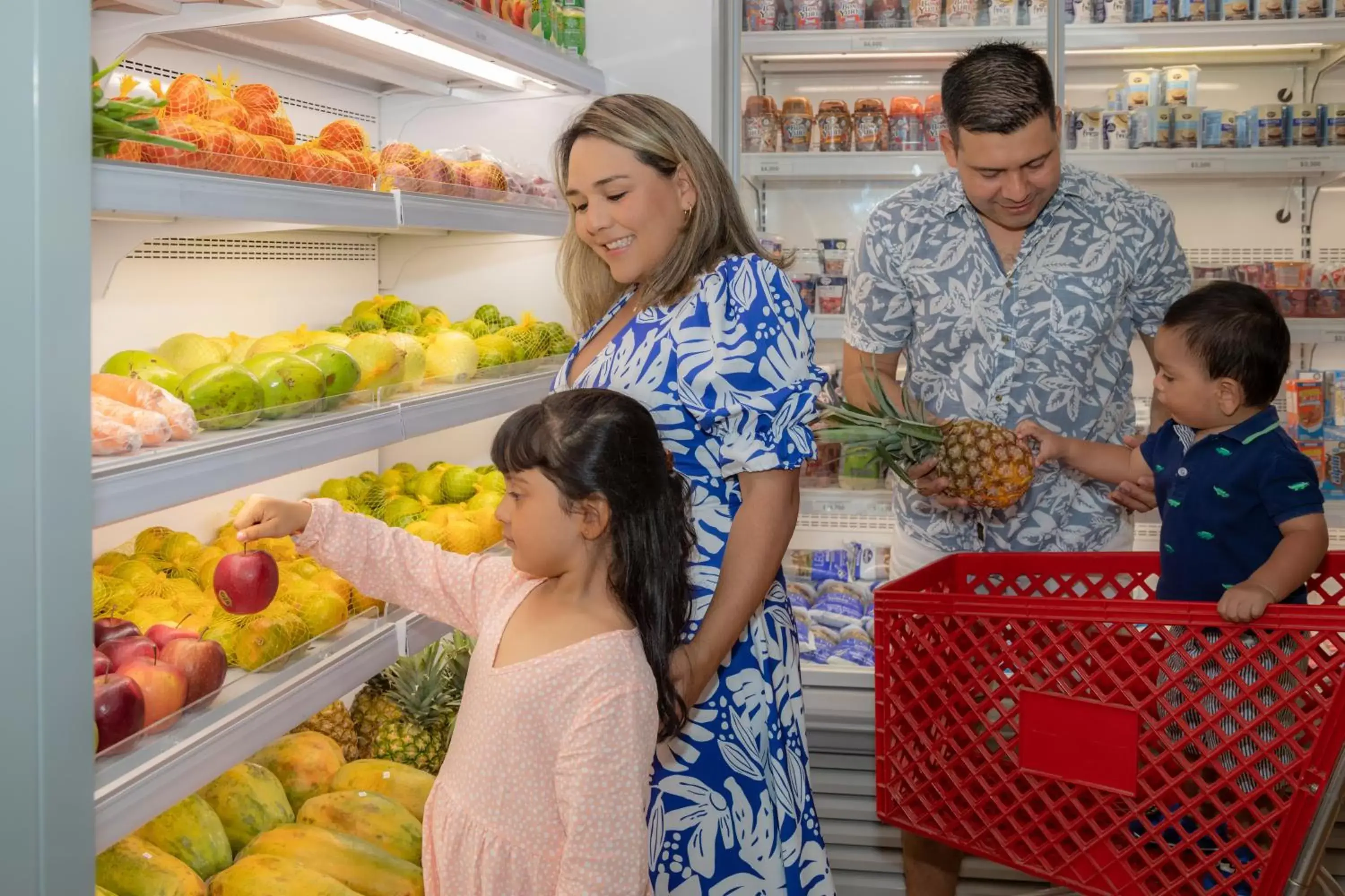 Supermarket/grocery shop in Zuana Beach Resort