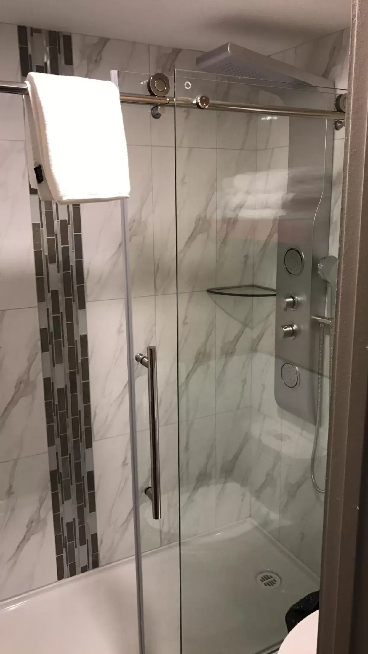 Shower, Bathroom in Baymont by Wyndham Medicine Hat