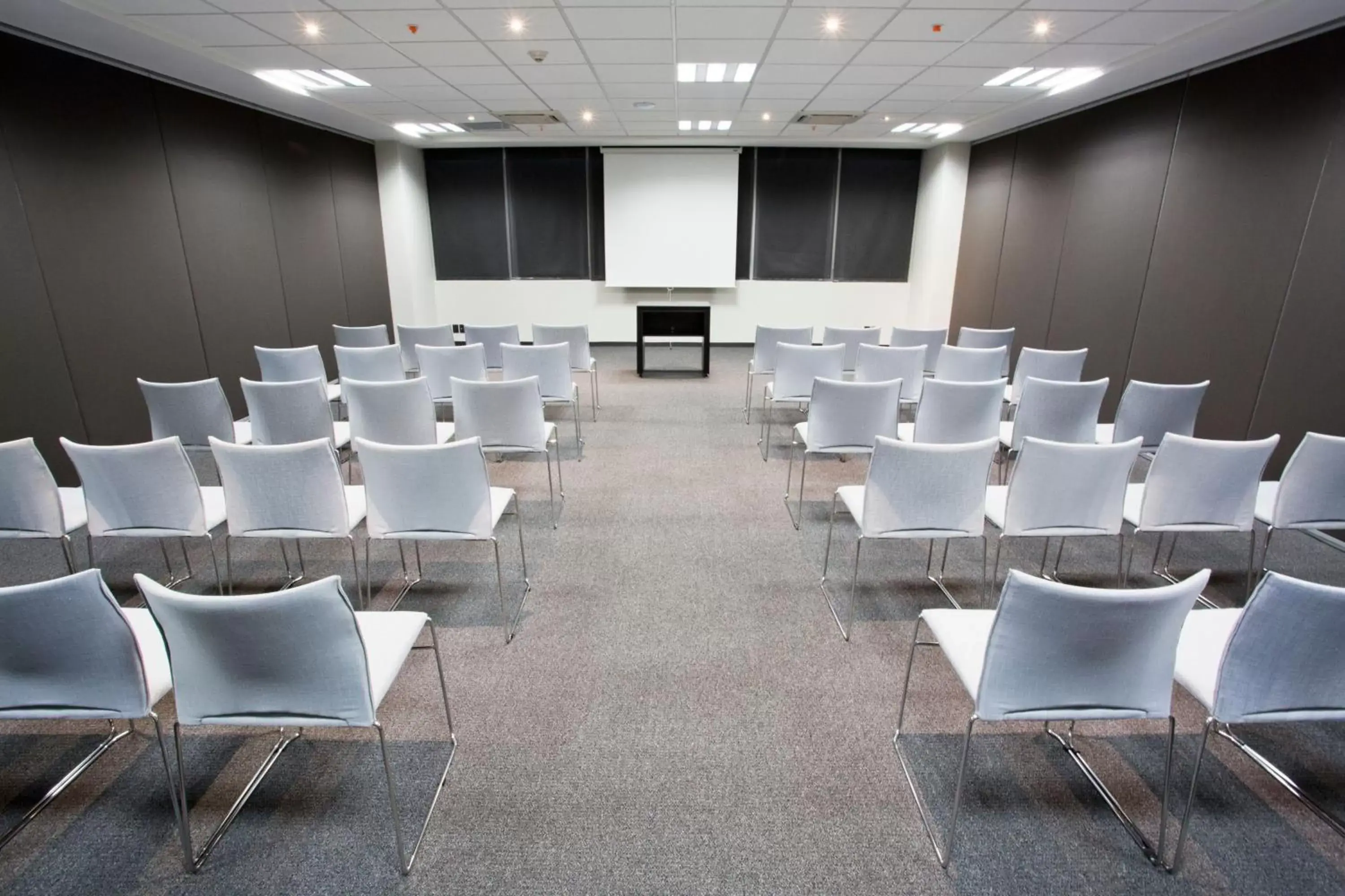 Meeting/conference room in City Express Plus by Marriott Santa Fe