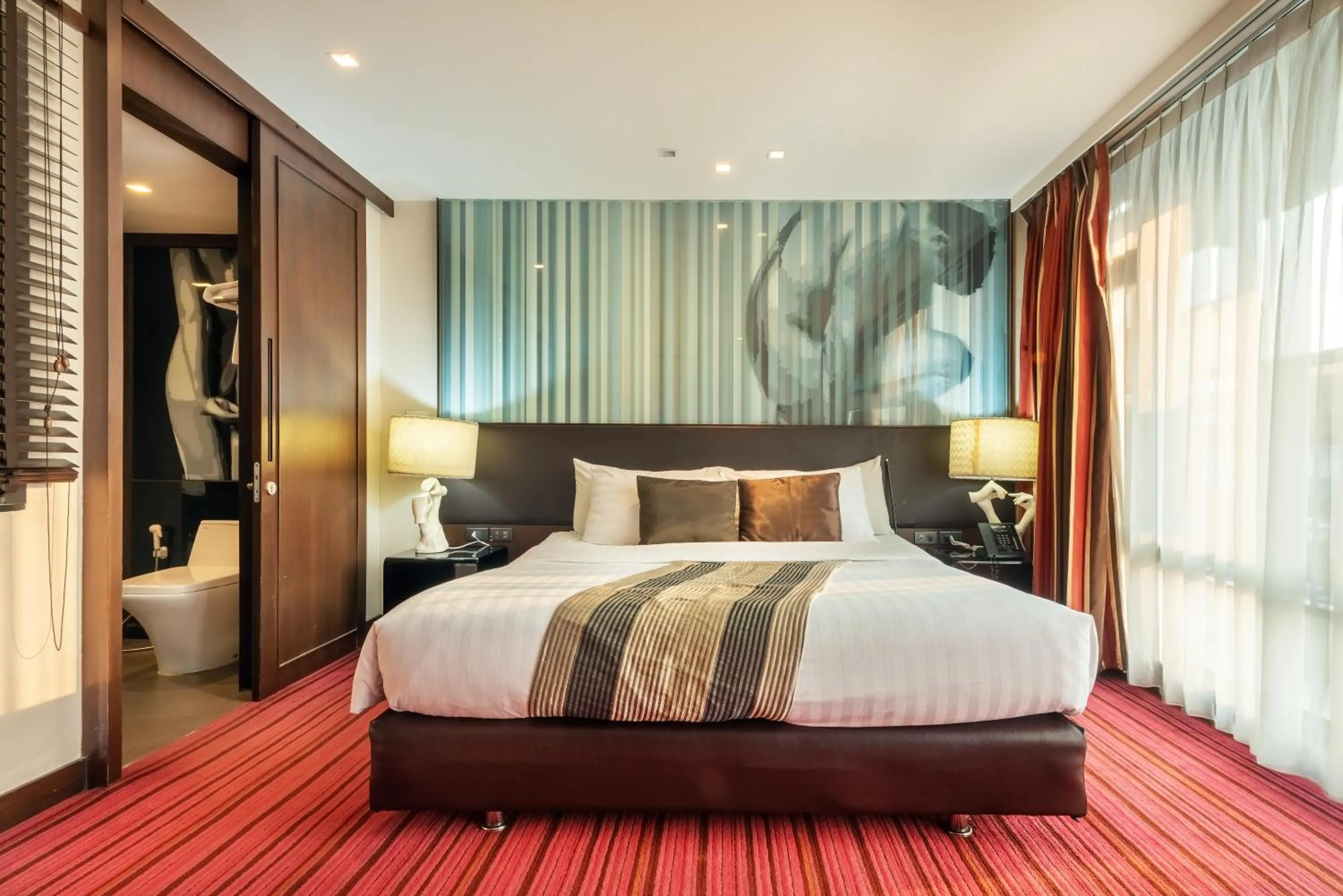 Bed in M2 de Bangkok Hotel