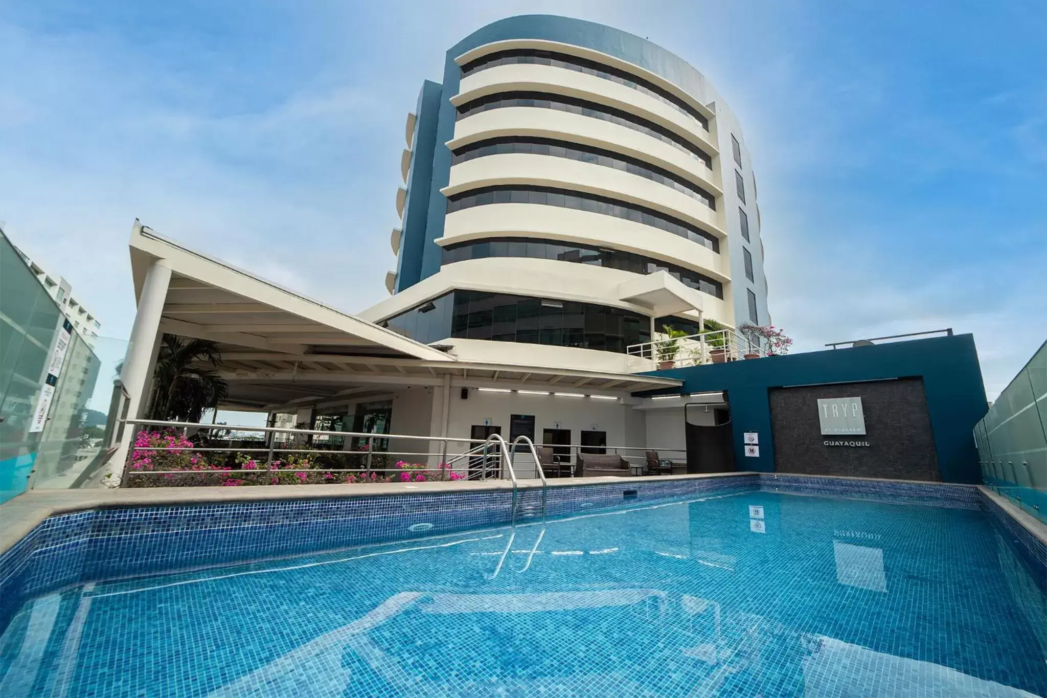 Property building, Swimming Pool in TRYP by Wyndham Guayaquil