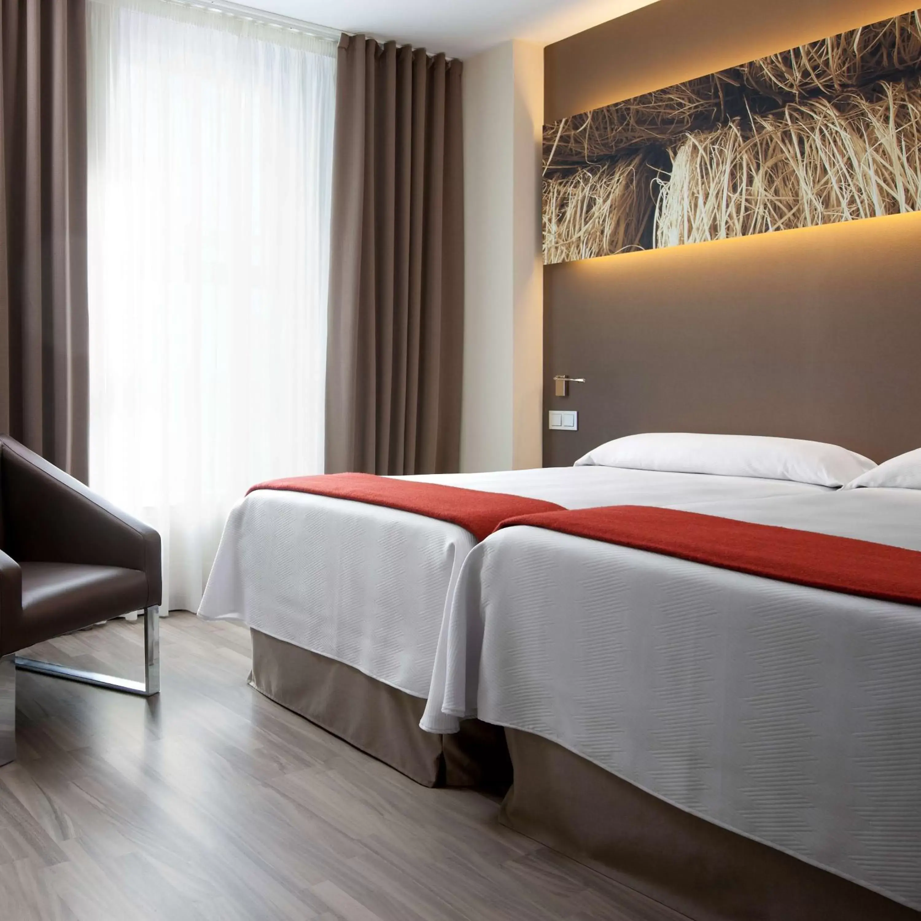 Photo of the whole room, Bed in NH Barcelona Diagonal Center