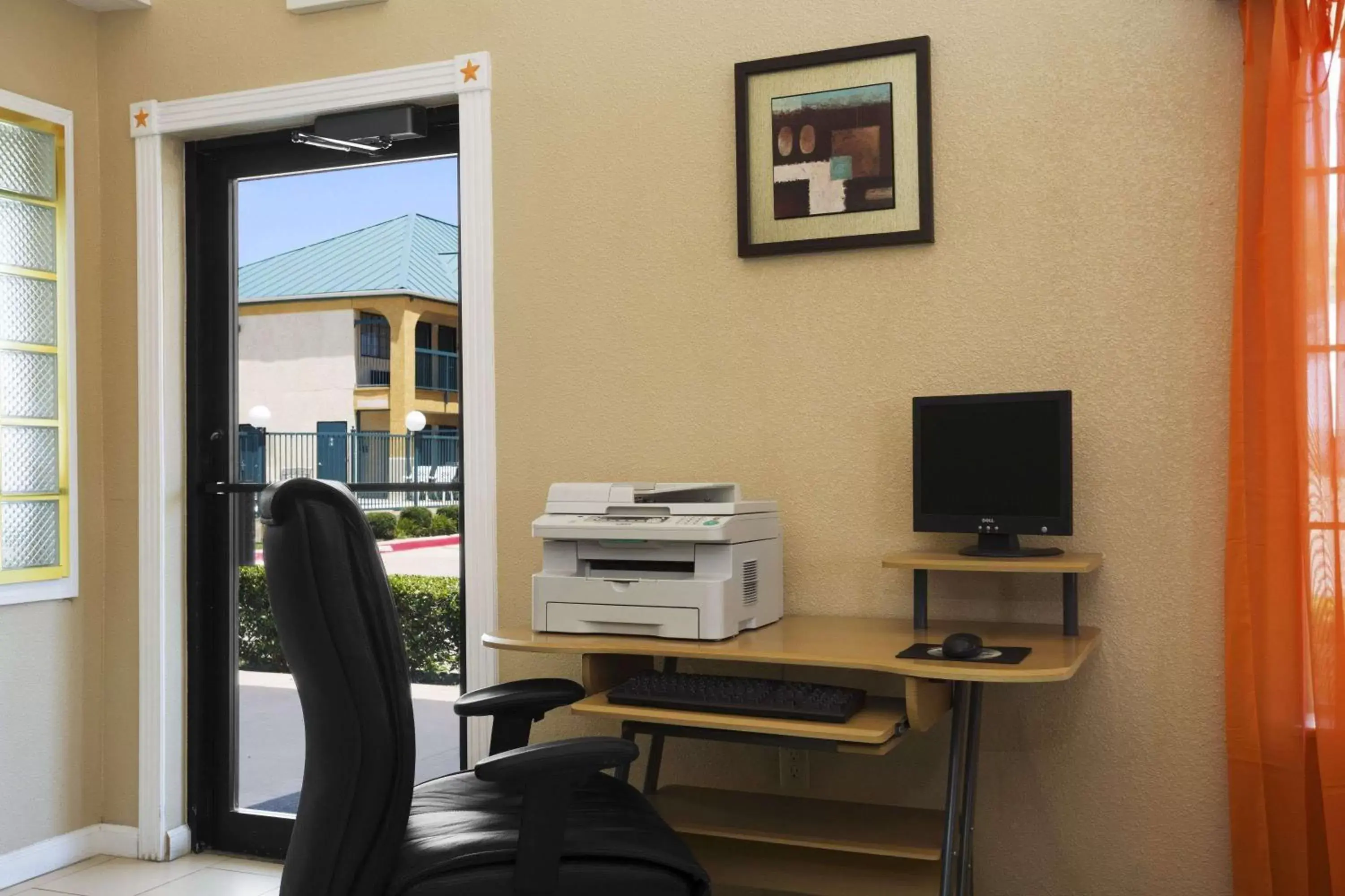 Lobby or reception in Super 8 by Wyndham Grand Prairie Southwest