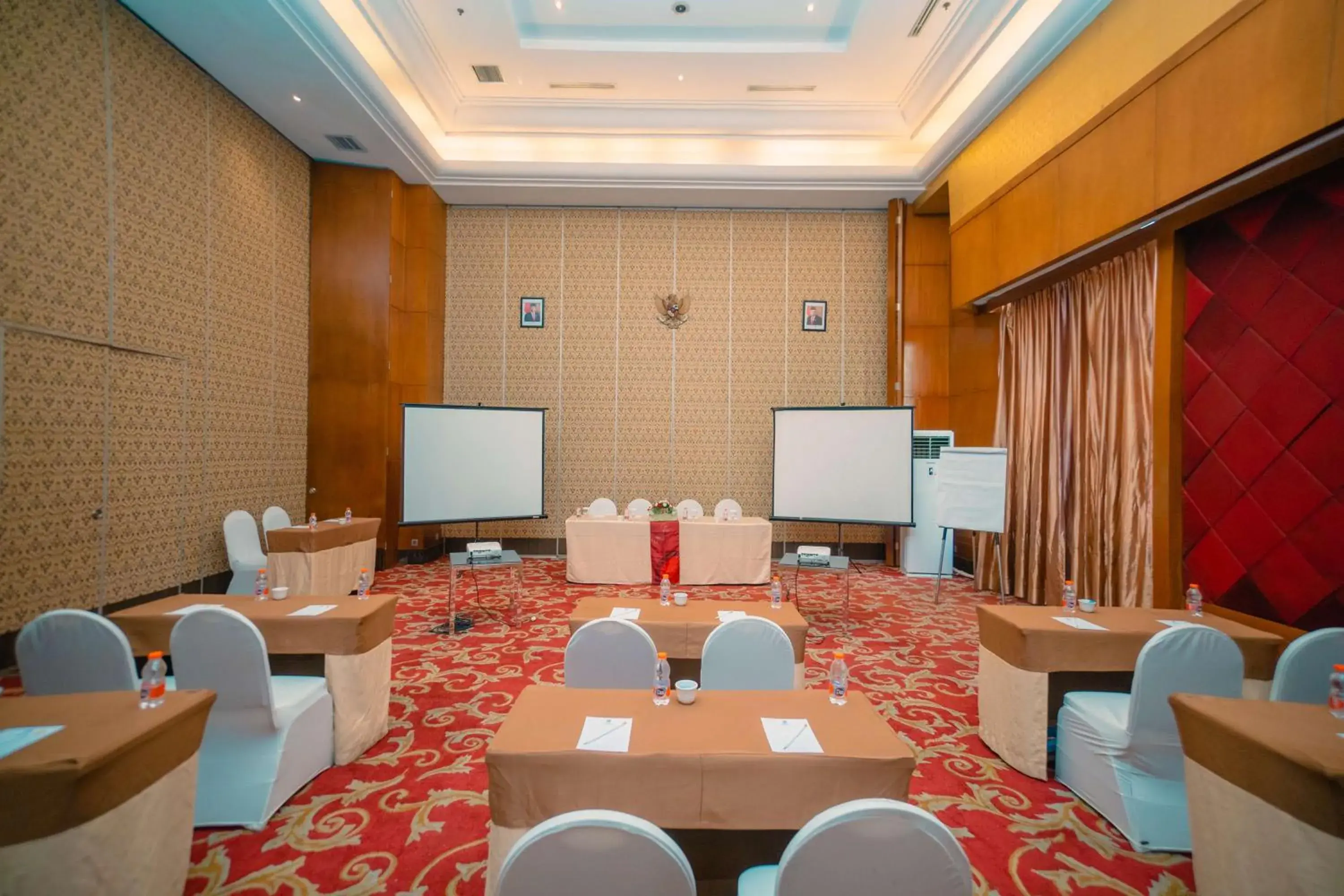 Meeting/conference room in Best Western Mangga Dua Hotel And Residence