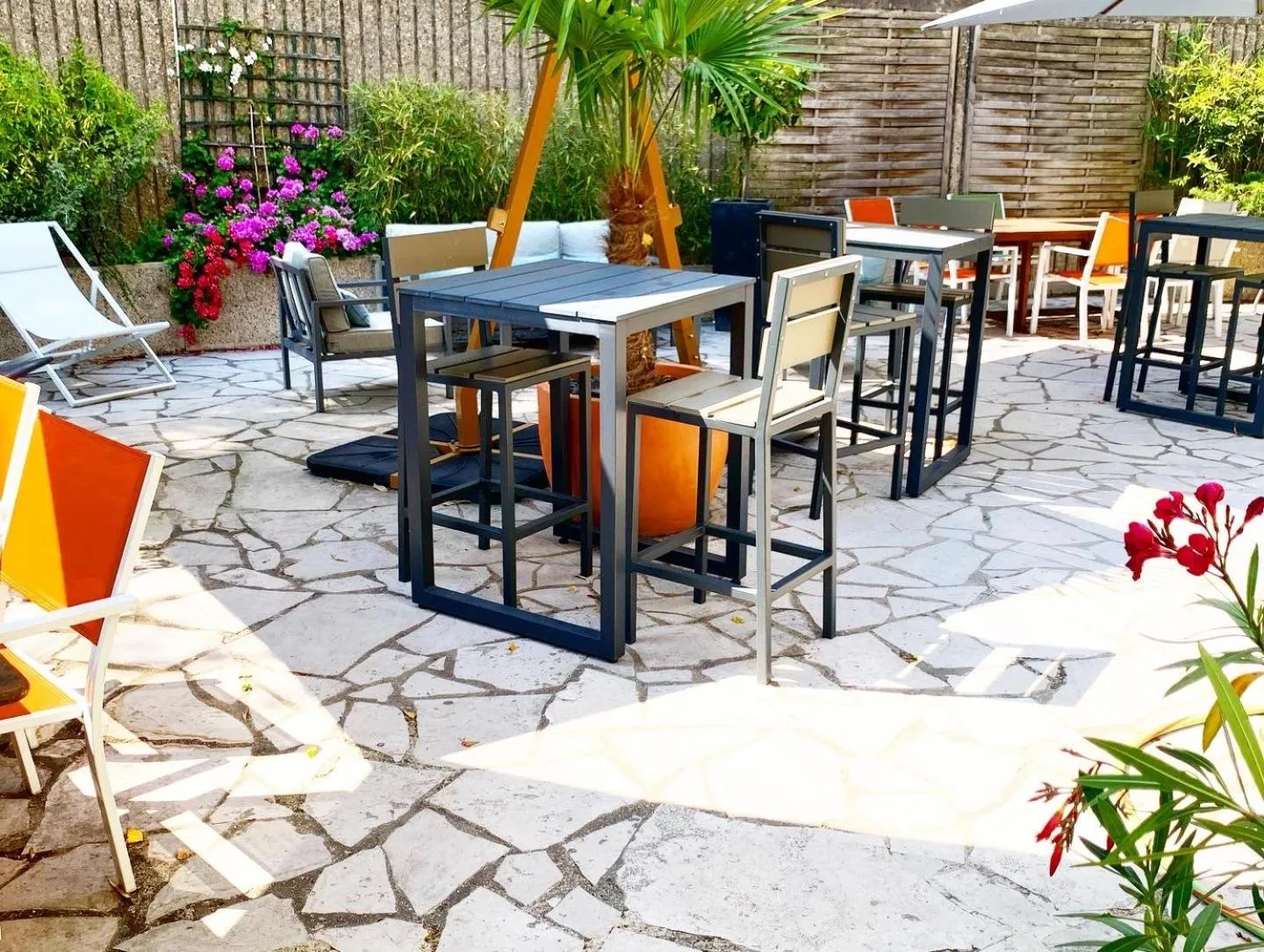 Patio in Mercure Paris Velizy