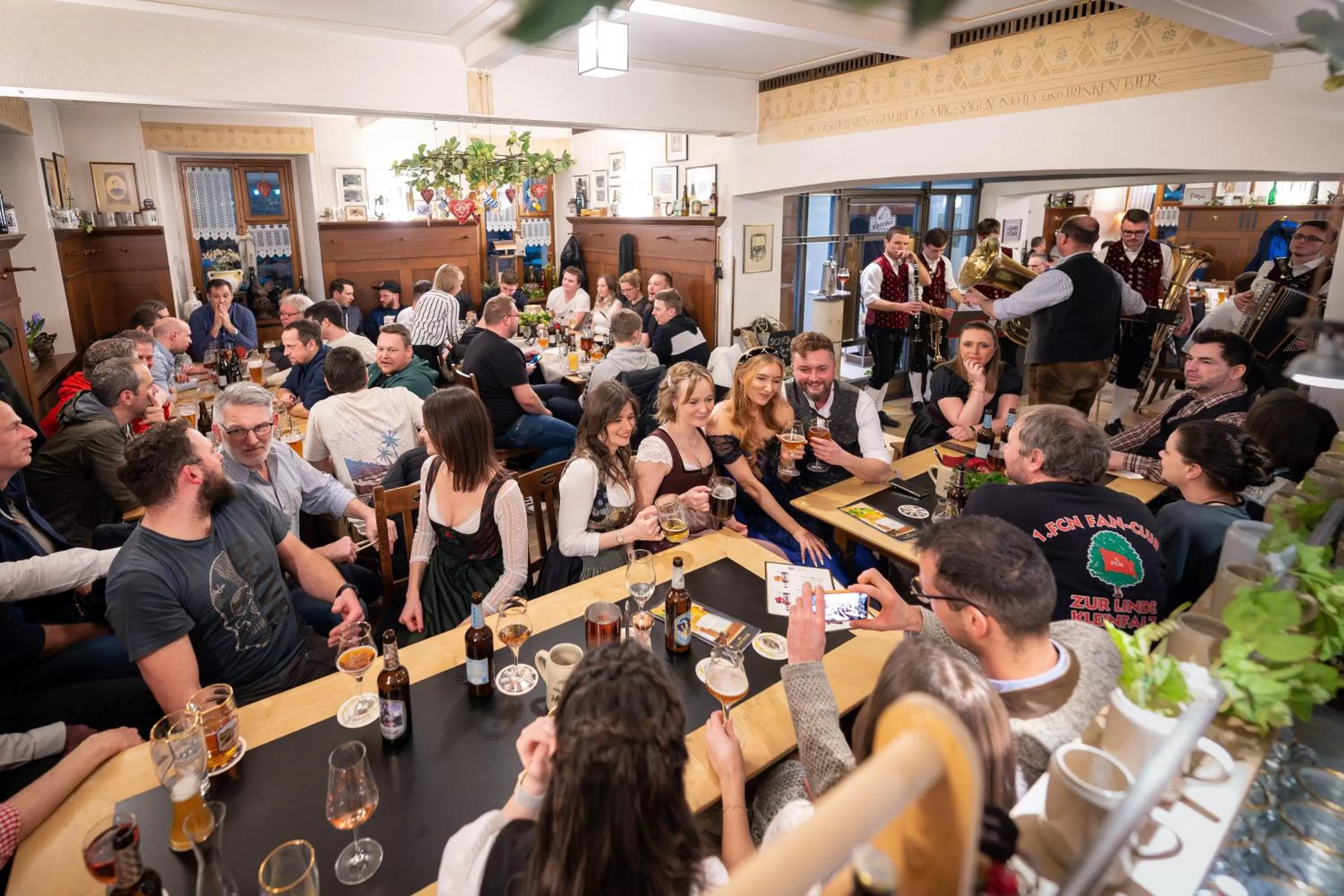 Restaurant/places to eat in Sperber Bräu - 3-Sterne-Superior Hotel mit Gasthof und eigener Brauerei - kein Ruhetag