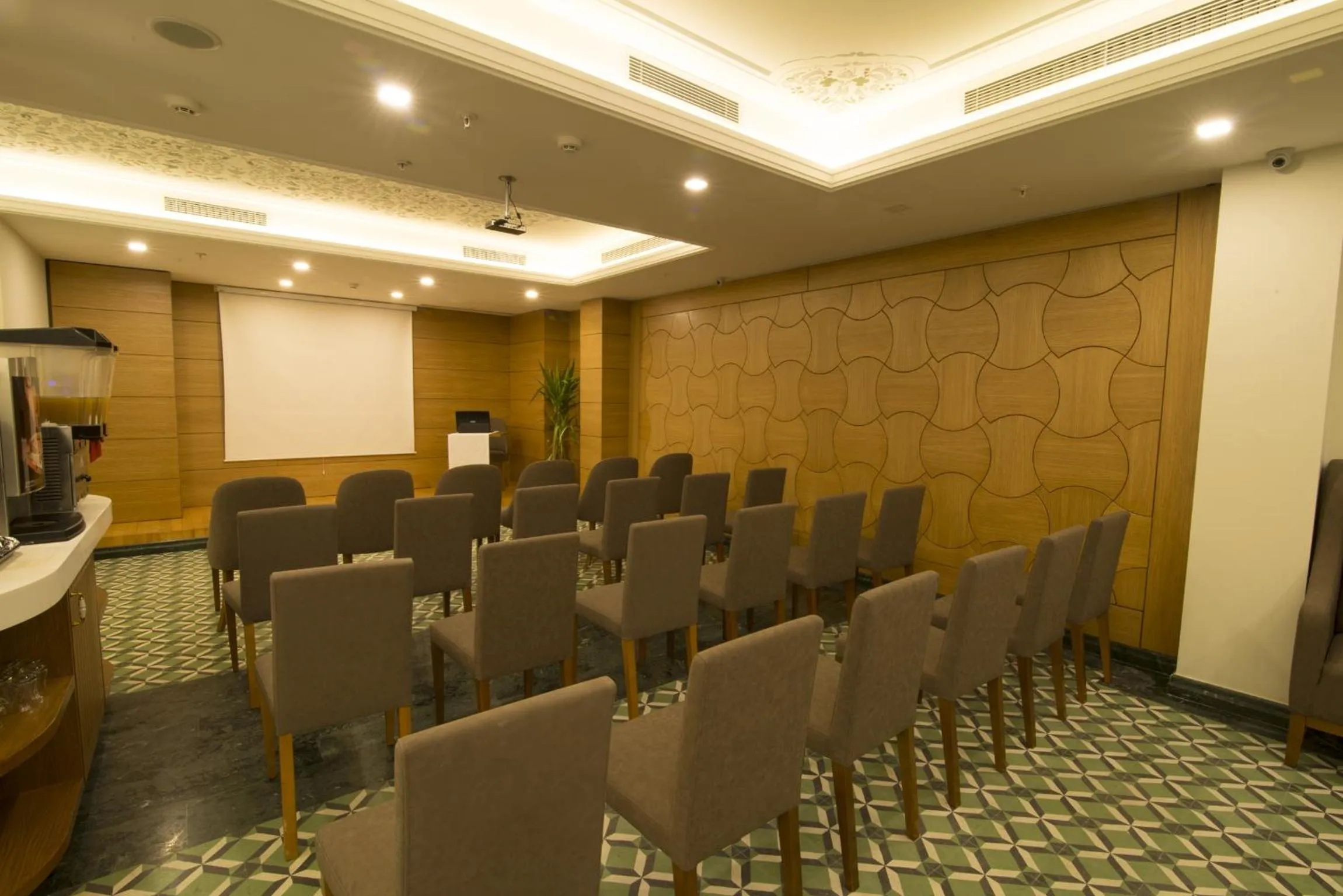 Business facilities in Cumbali Plaza Hotel