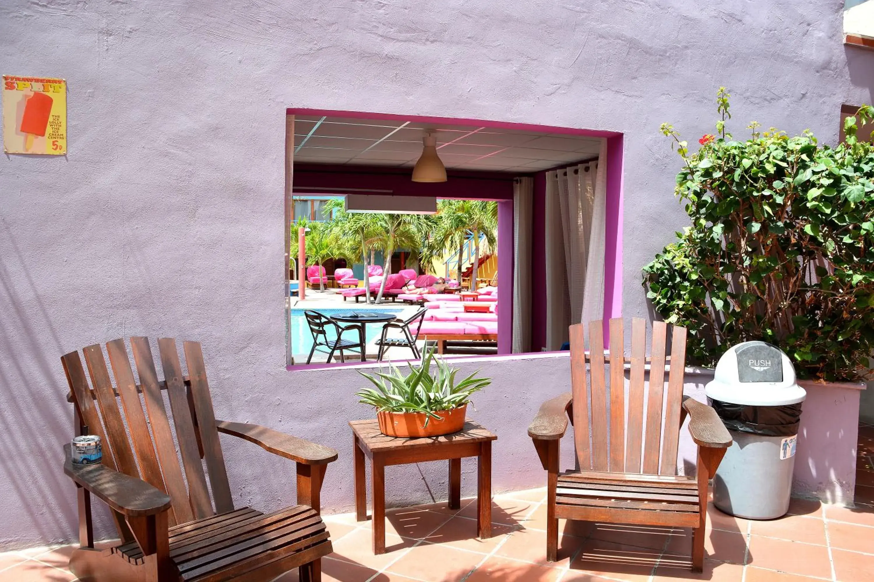 Balcony/Terrace in First Curacao Hostel