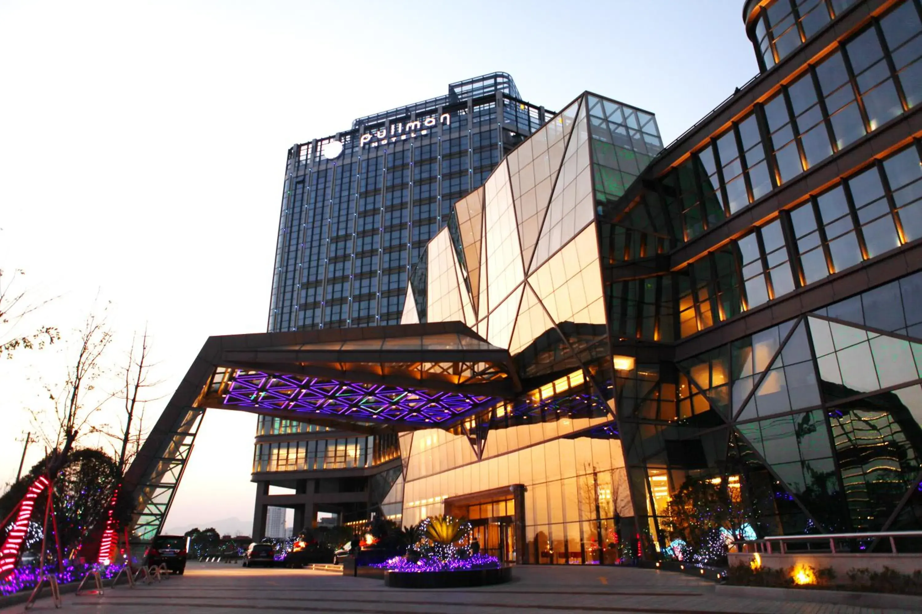 Facade/entrance, Property Building in Pullman Wenzhou Hotel