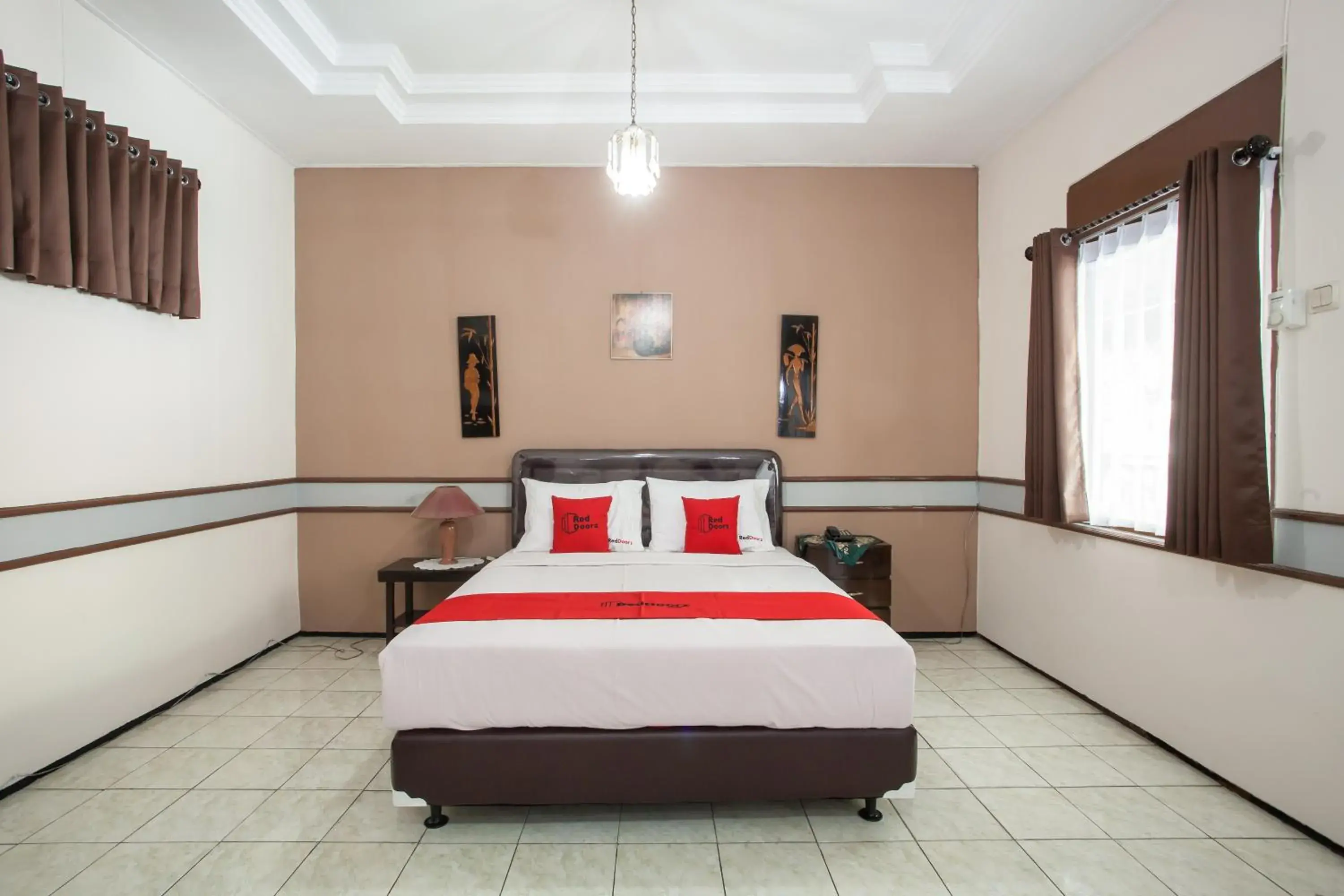 Bedroom, Bed in RedDoorz near Balai Kota Malang