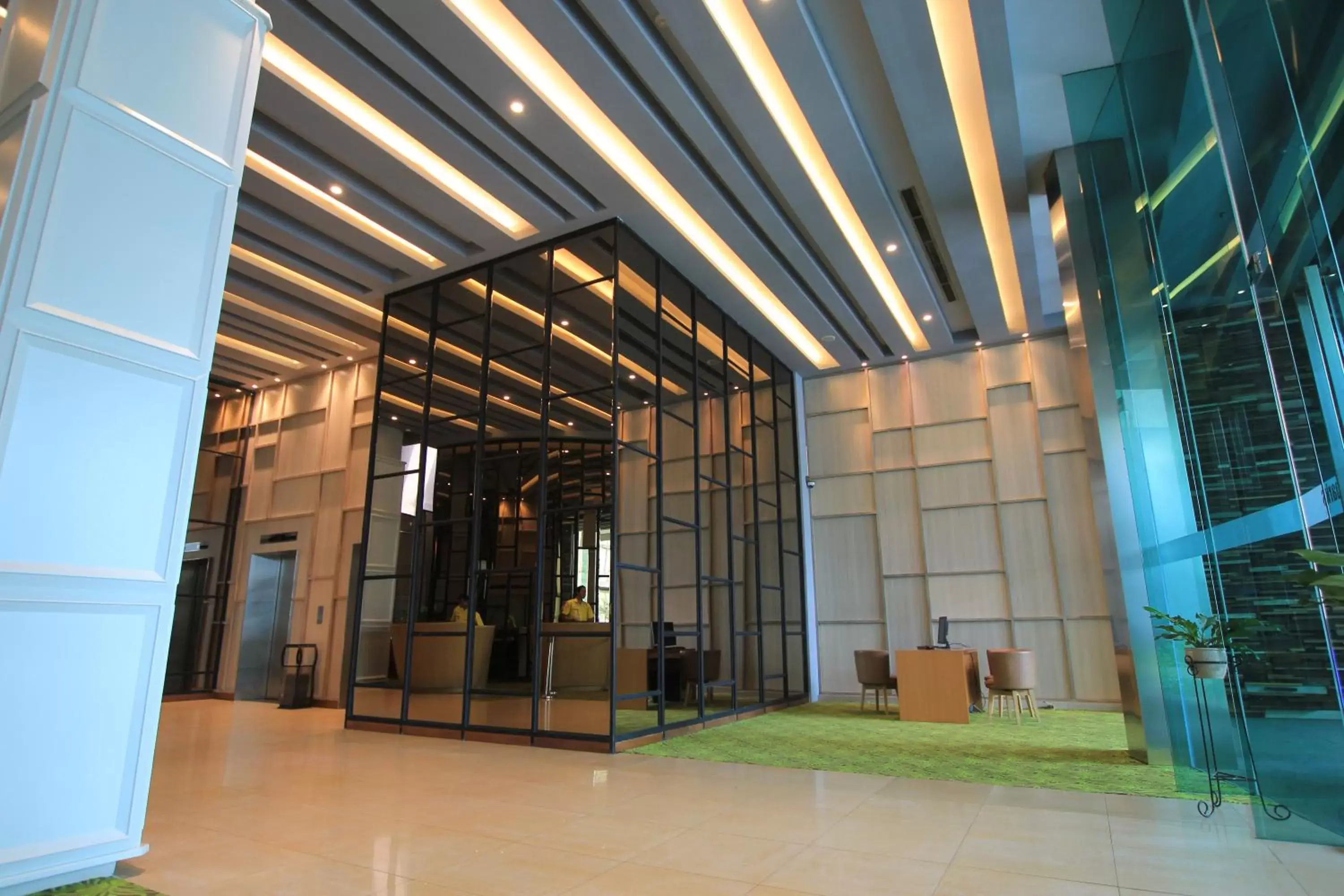 Business facilities in Sparks Life Jakarta, ARTOTEL Curated