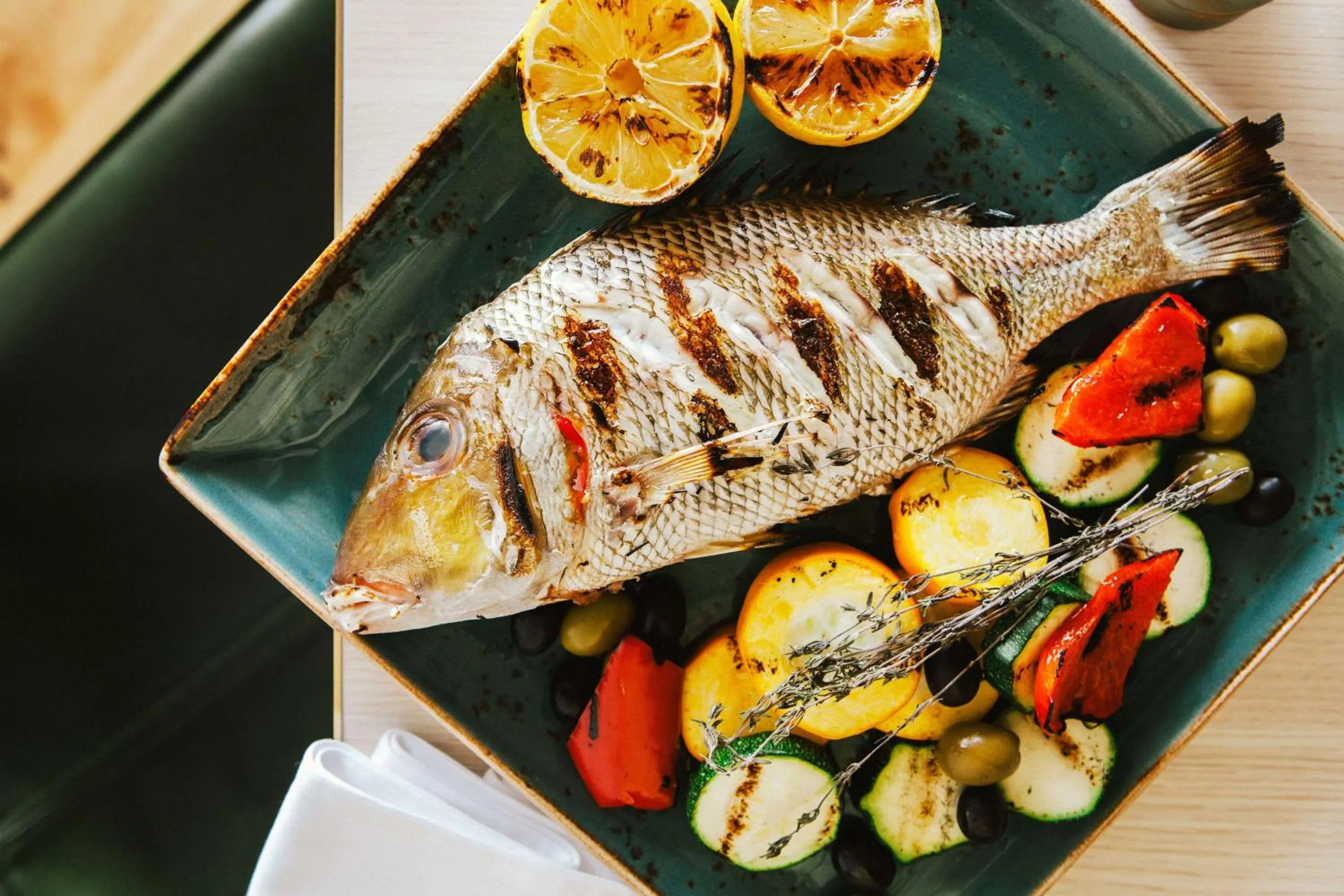 Restaurant/places to eat in Radisson Blu Hotel, Dubai Deira Creek